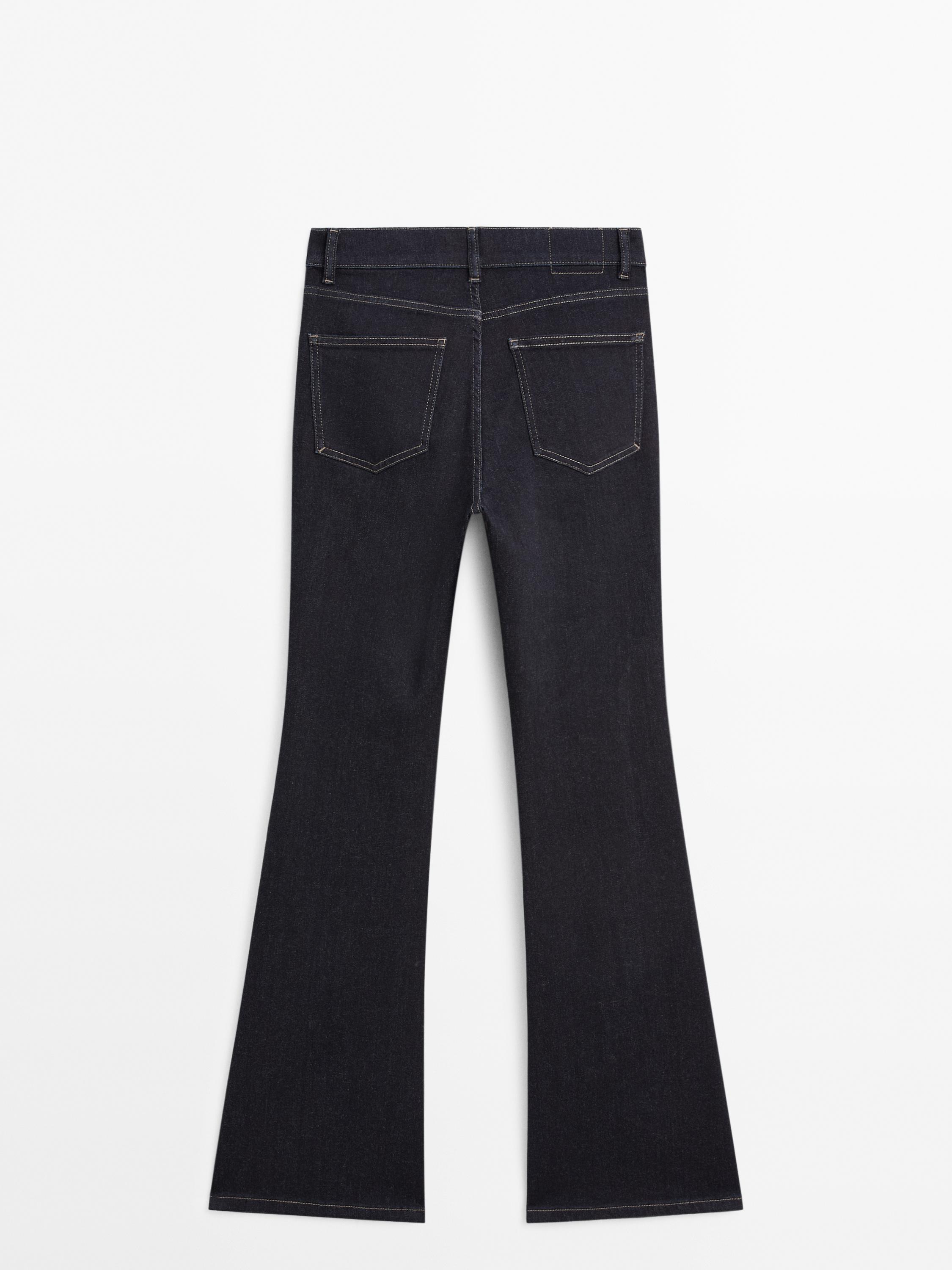 Skinny-Jeans mit Schlag und hohem Bund