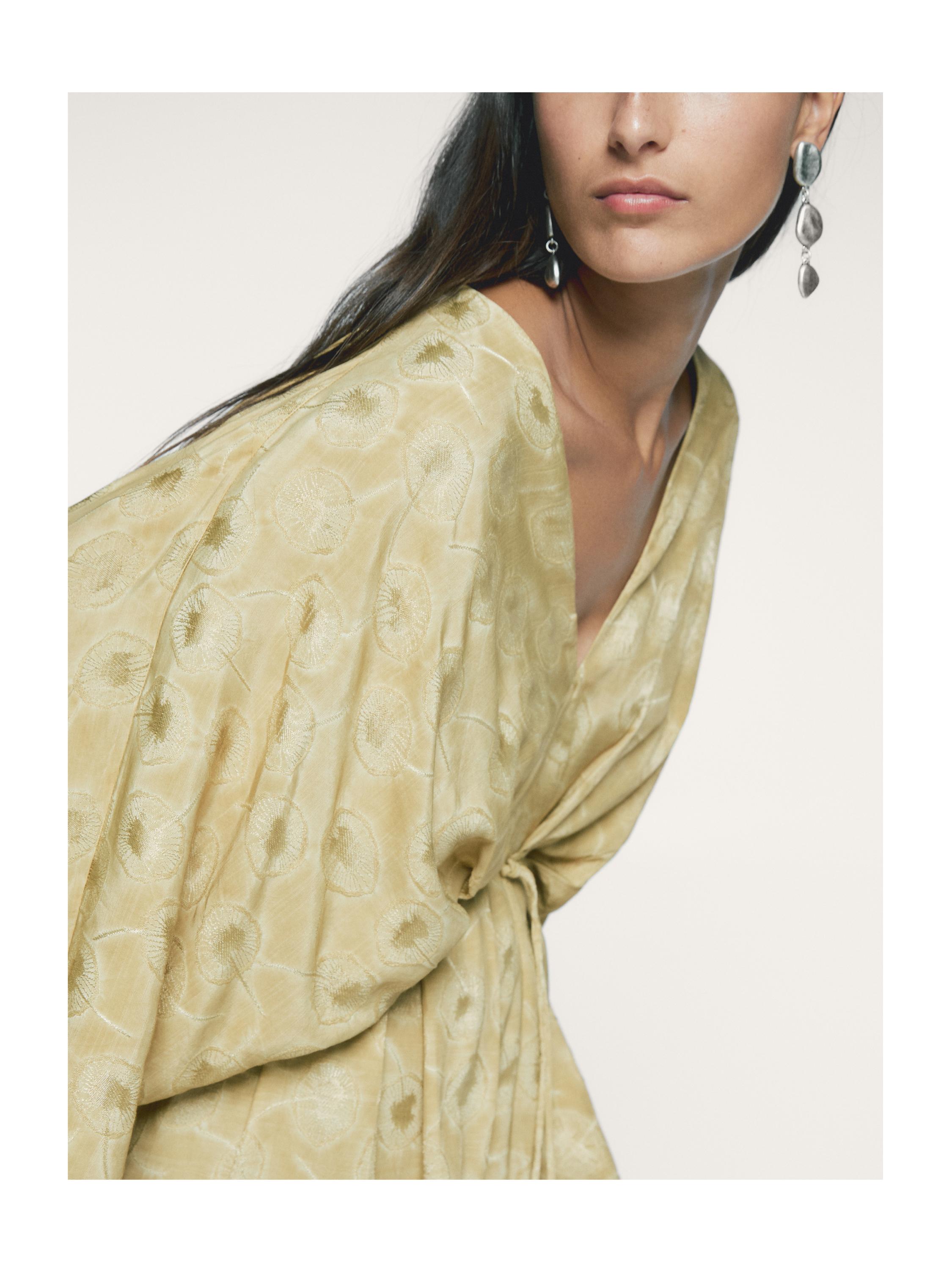 Flowing jacquard print midi dress