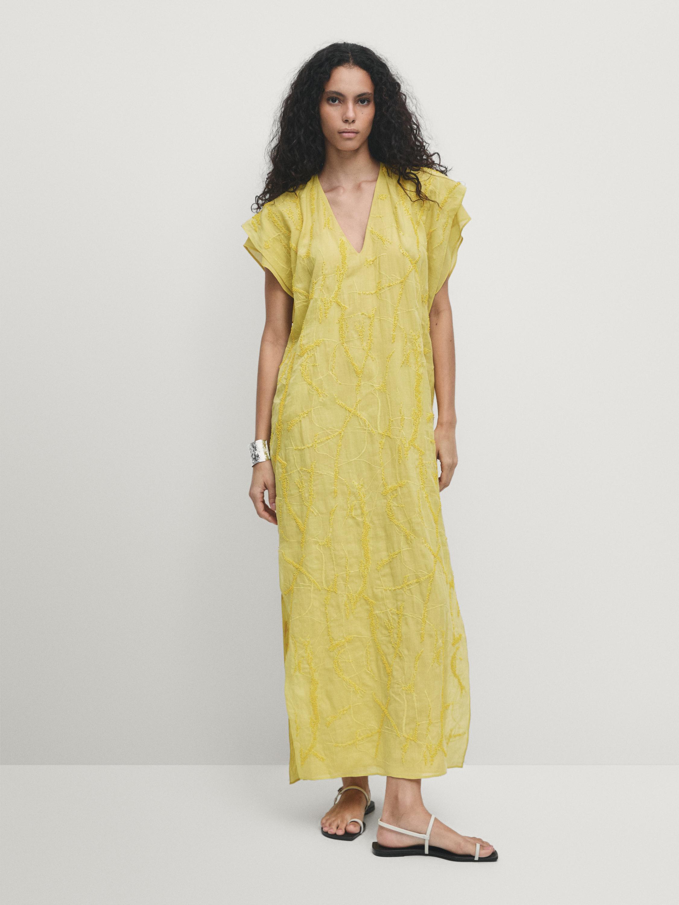 Robe à col en&nbsp;V avec broderie