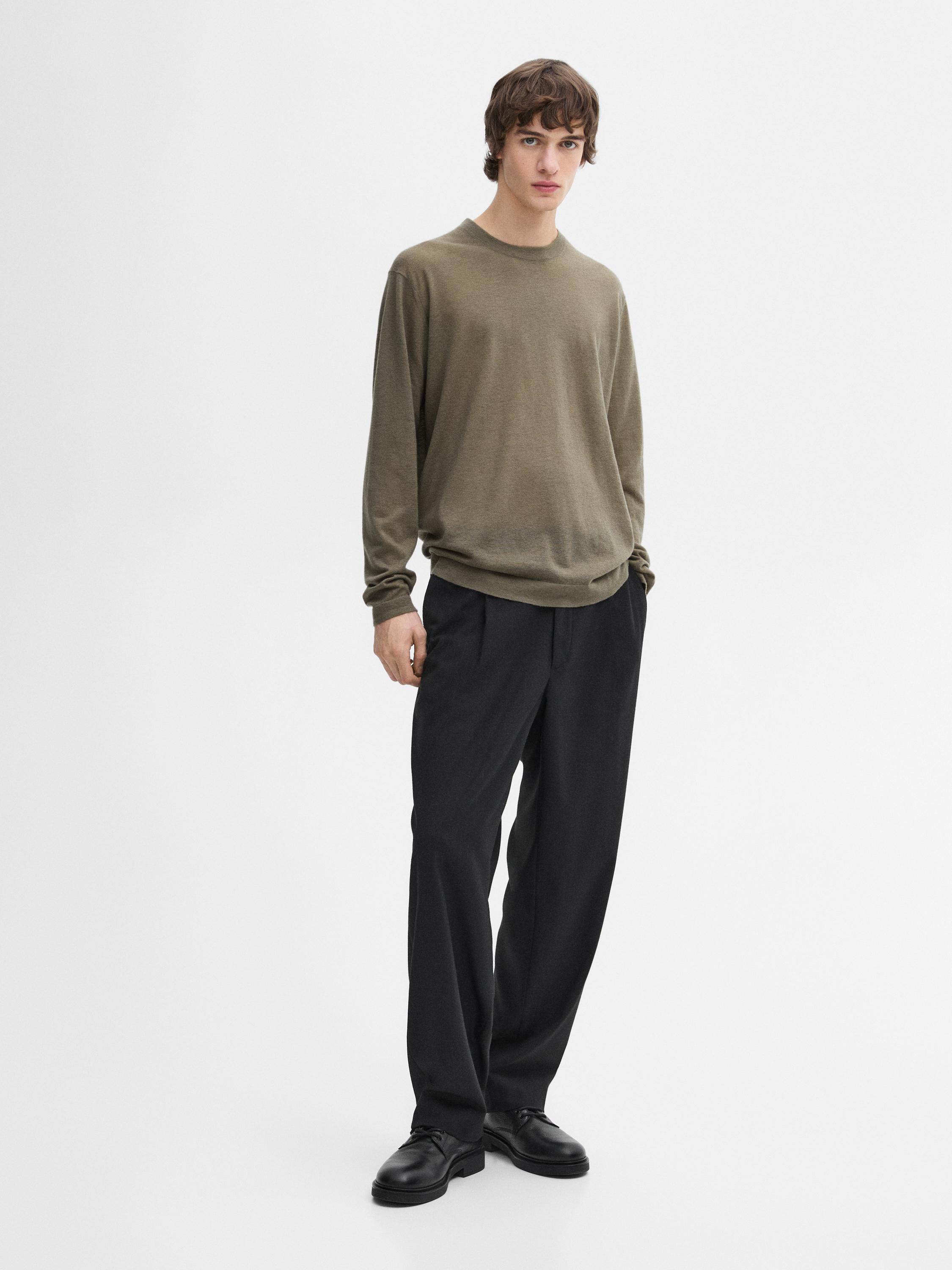 Lightweight 100% cashmere knitted jumper