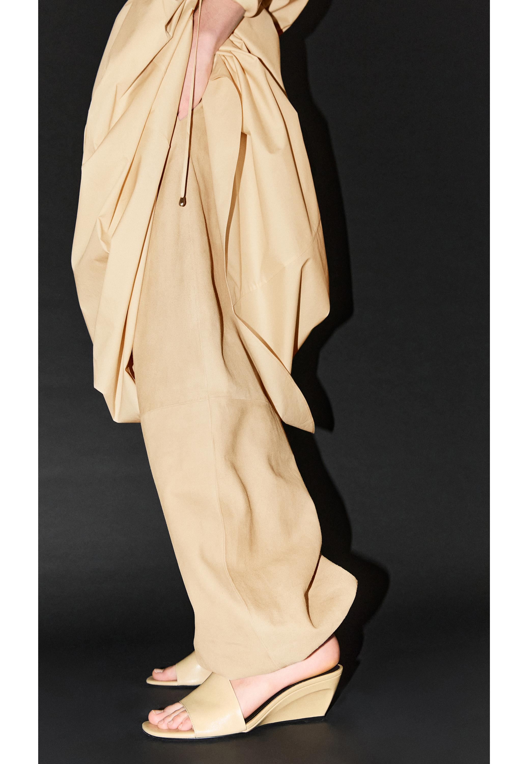 Suede leather sarouel trousers — Vanilla