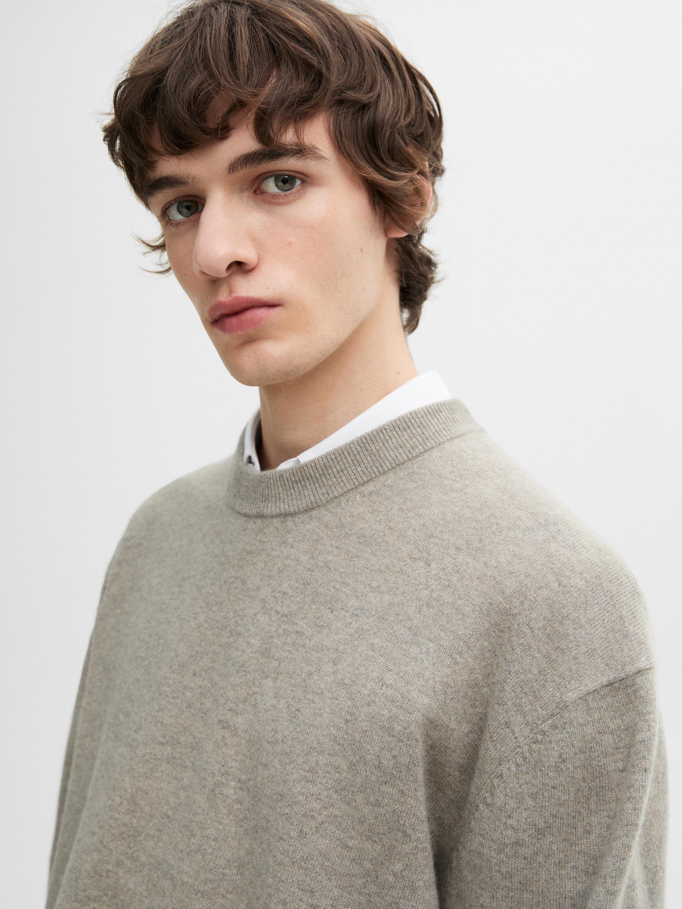 100% cashmere knit sweater
