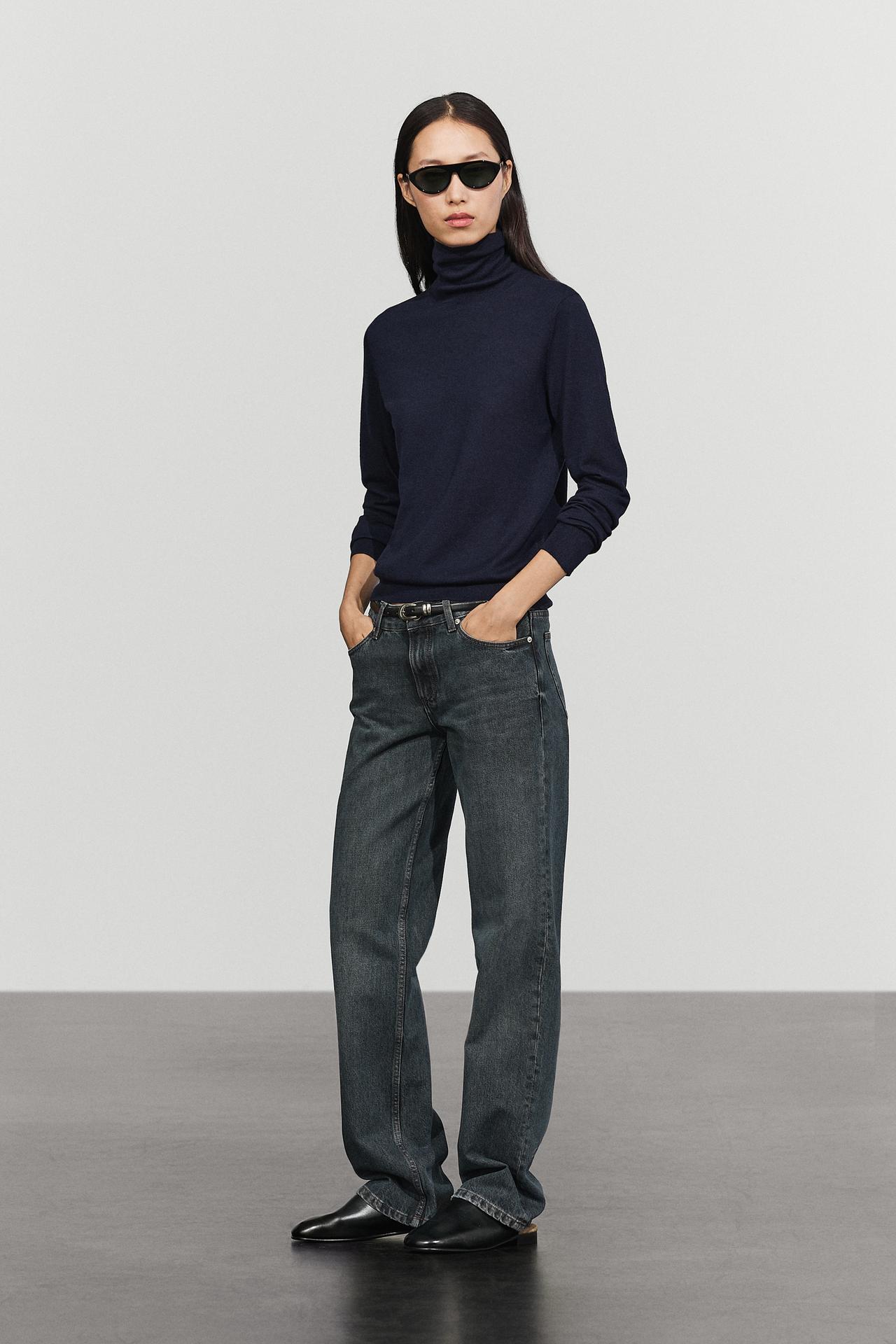 Wool-blend turtleneck knit sweater — NAVY BLUE