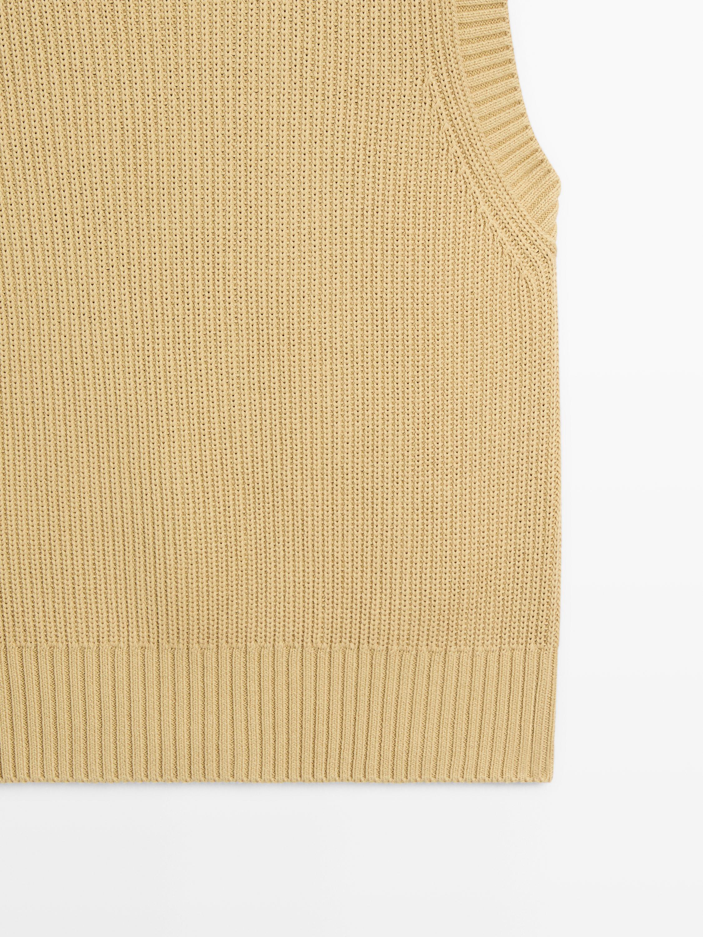 Cotton knit crew neck vest — GREENISH