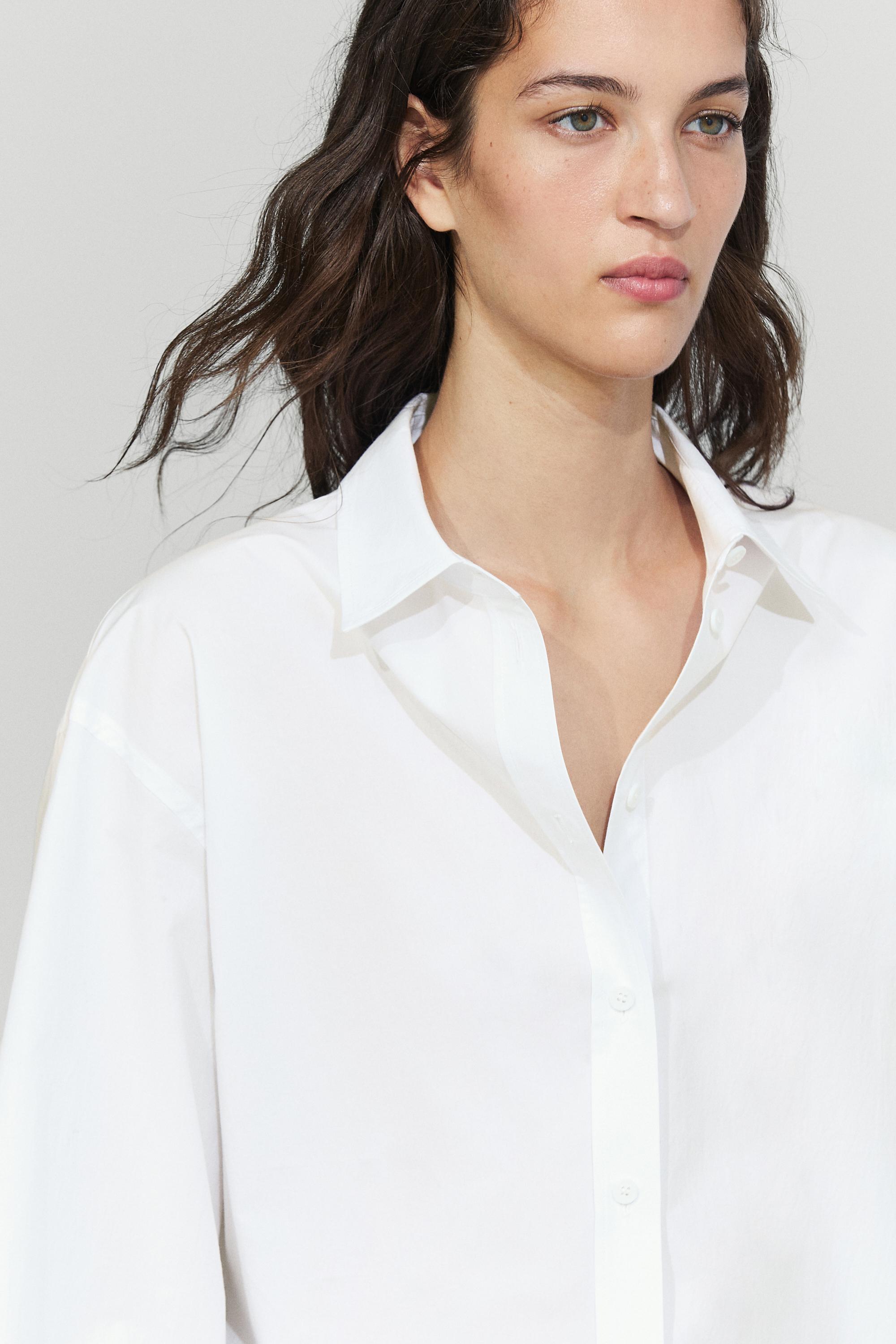 100% cotton poplin shirt with back detail — WHITE