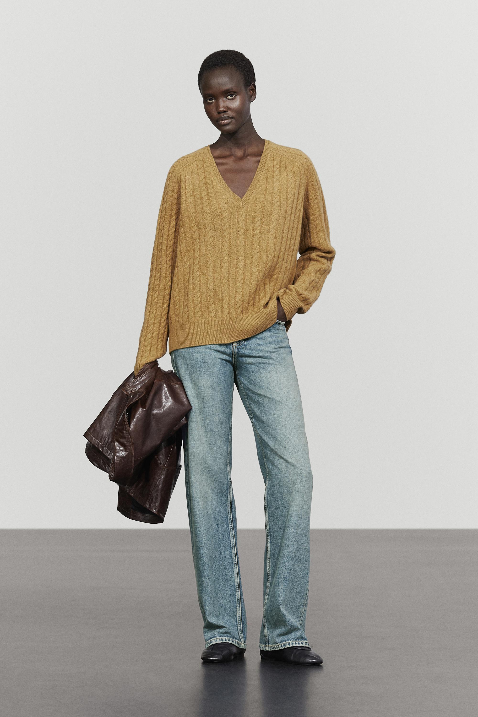 Wool blend cable-knit sweater — OIL