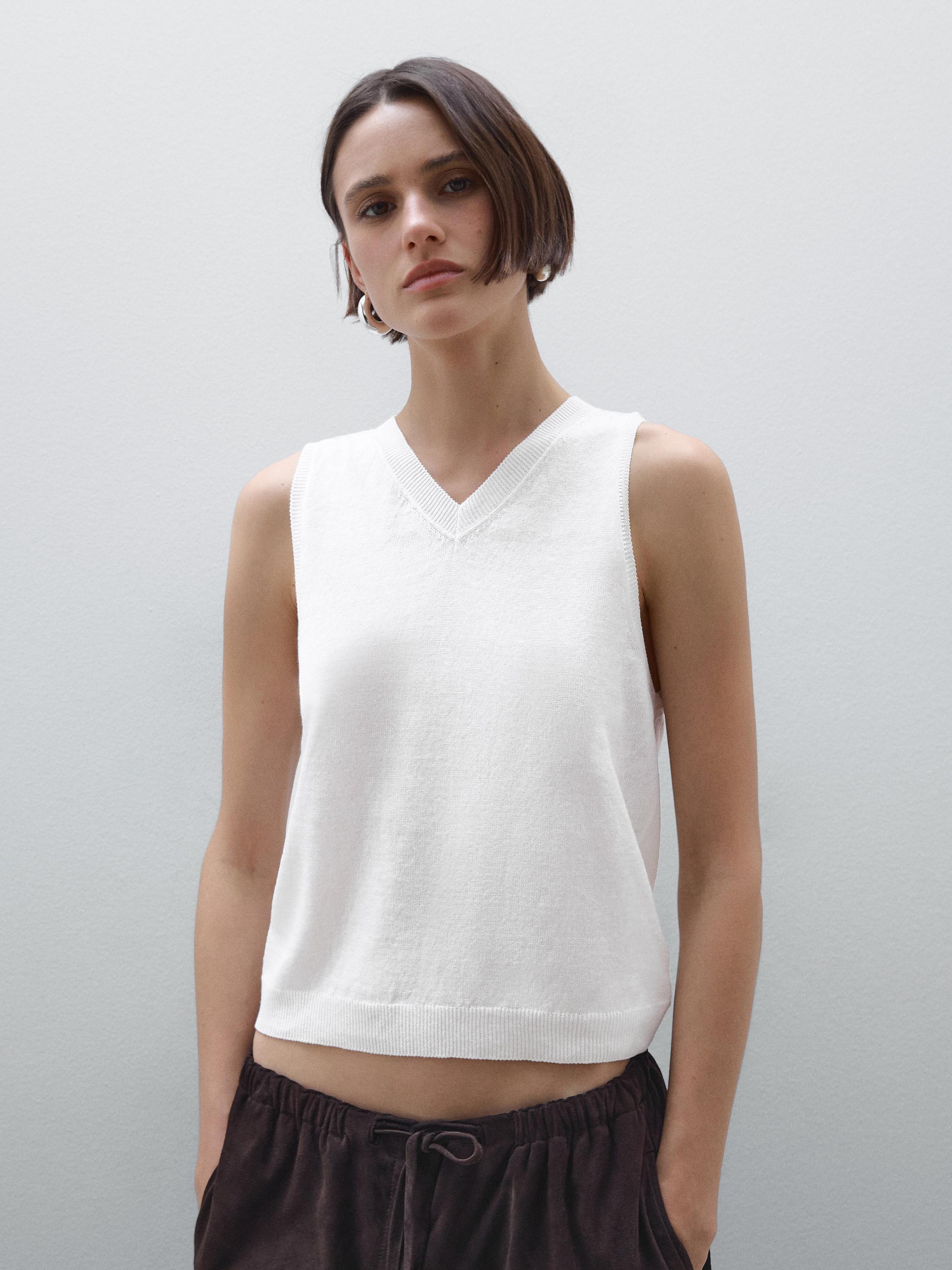 V-neck linen blend top
