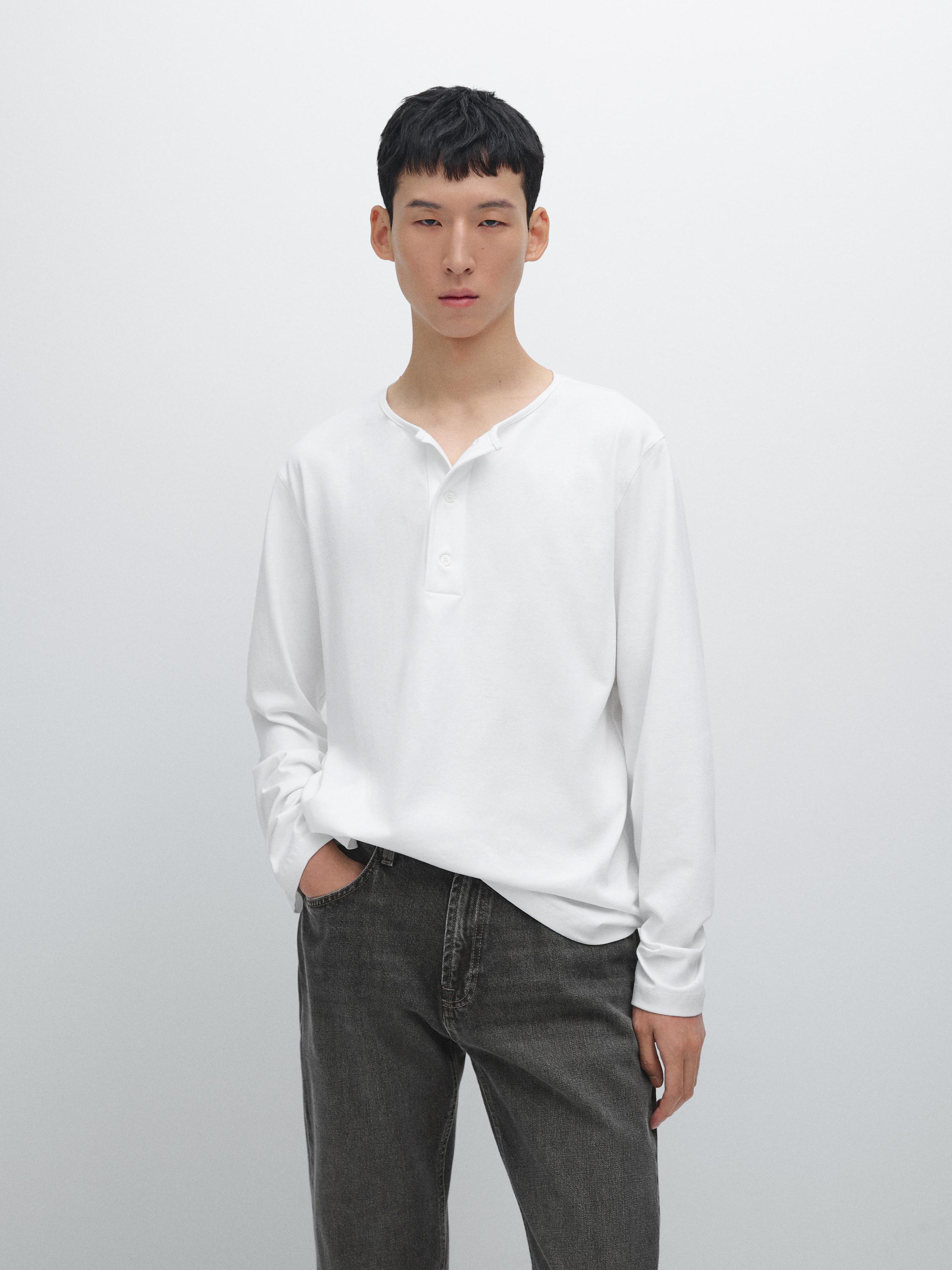 Long sleeve T-shirt with button-down collar