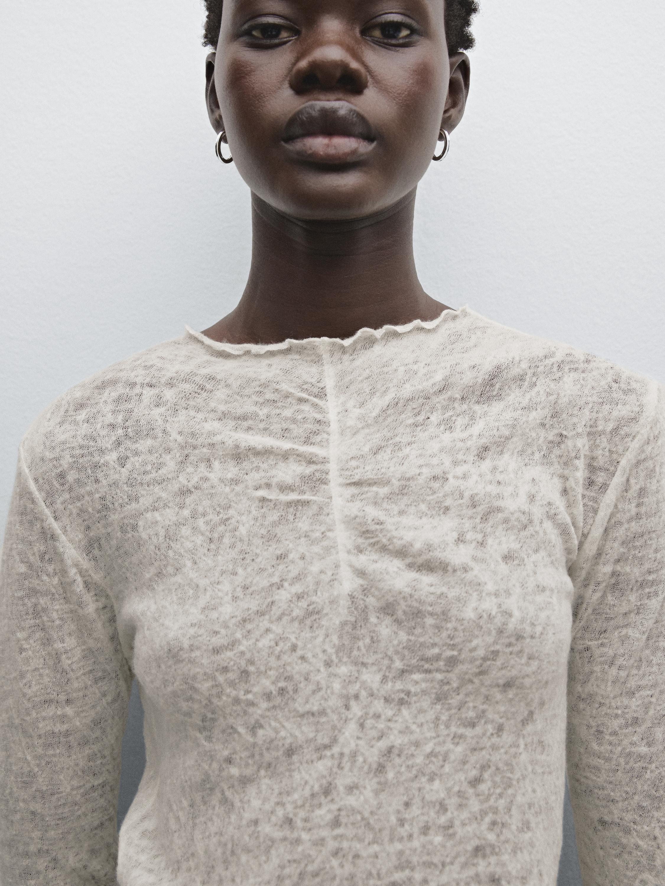 100% wool gathered neck T-shirt