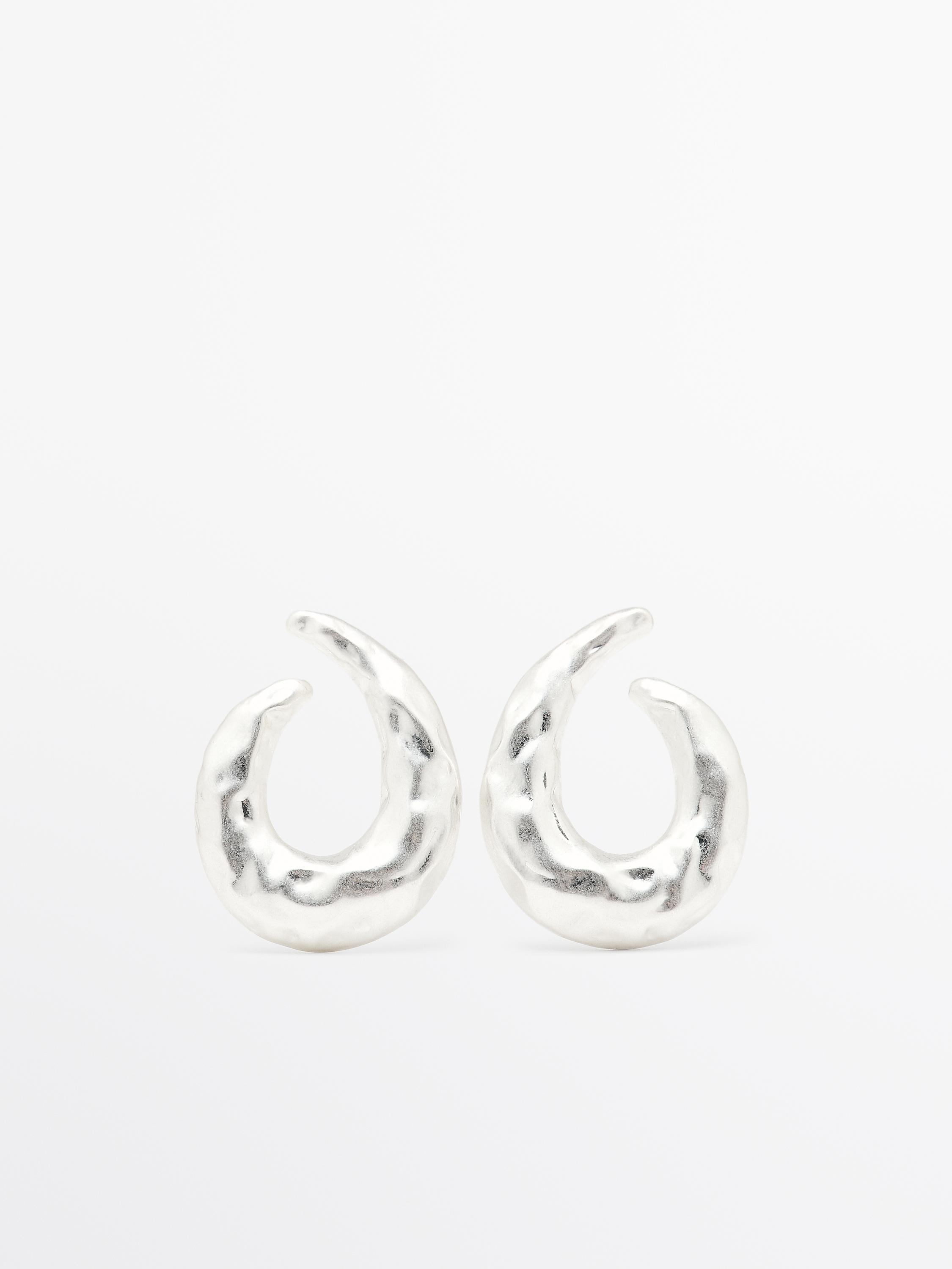 Textured hoop earrings