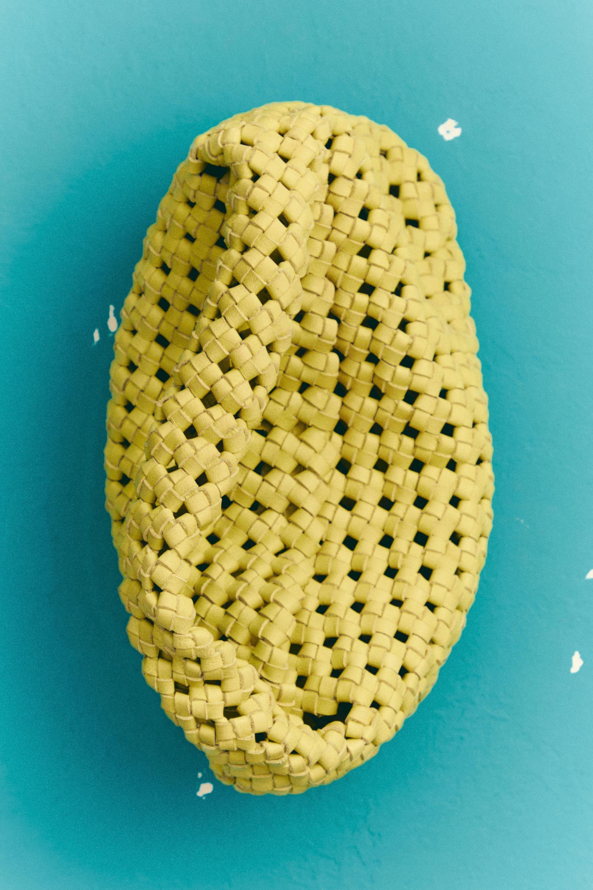 Braided leather mini bag — Vanilla