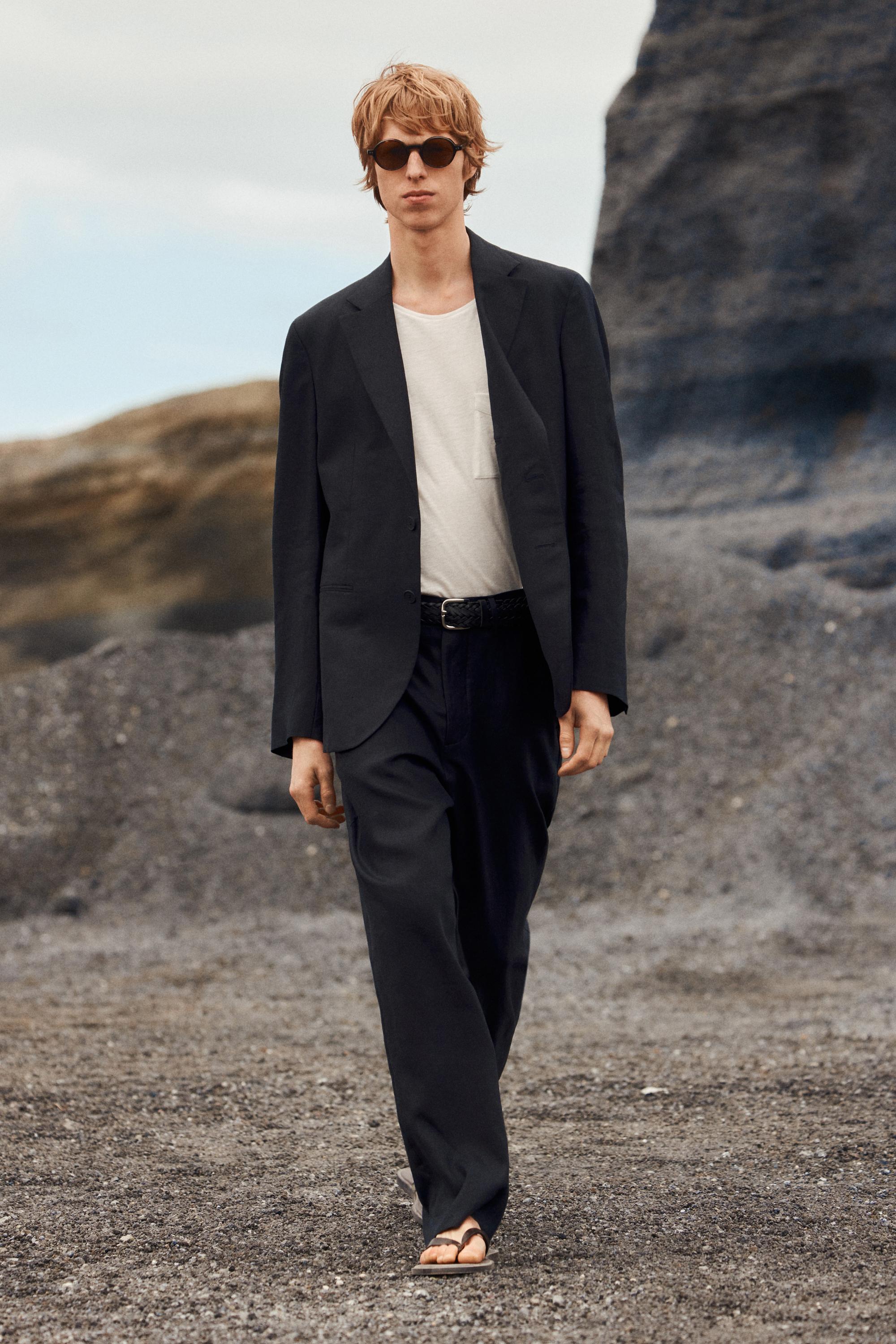 Tailored fit 100% linen suit blazer — BLACK