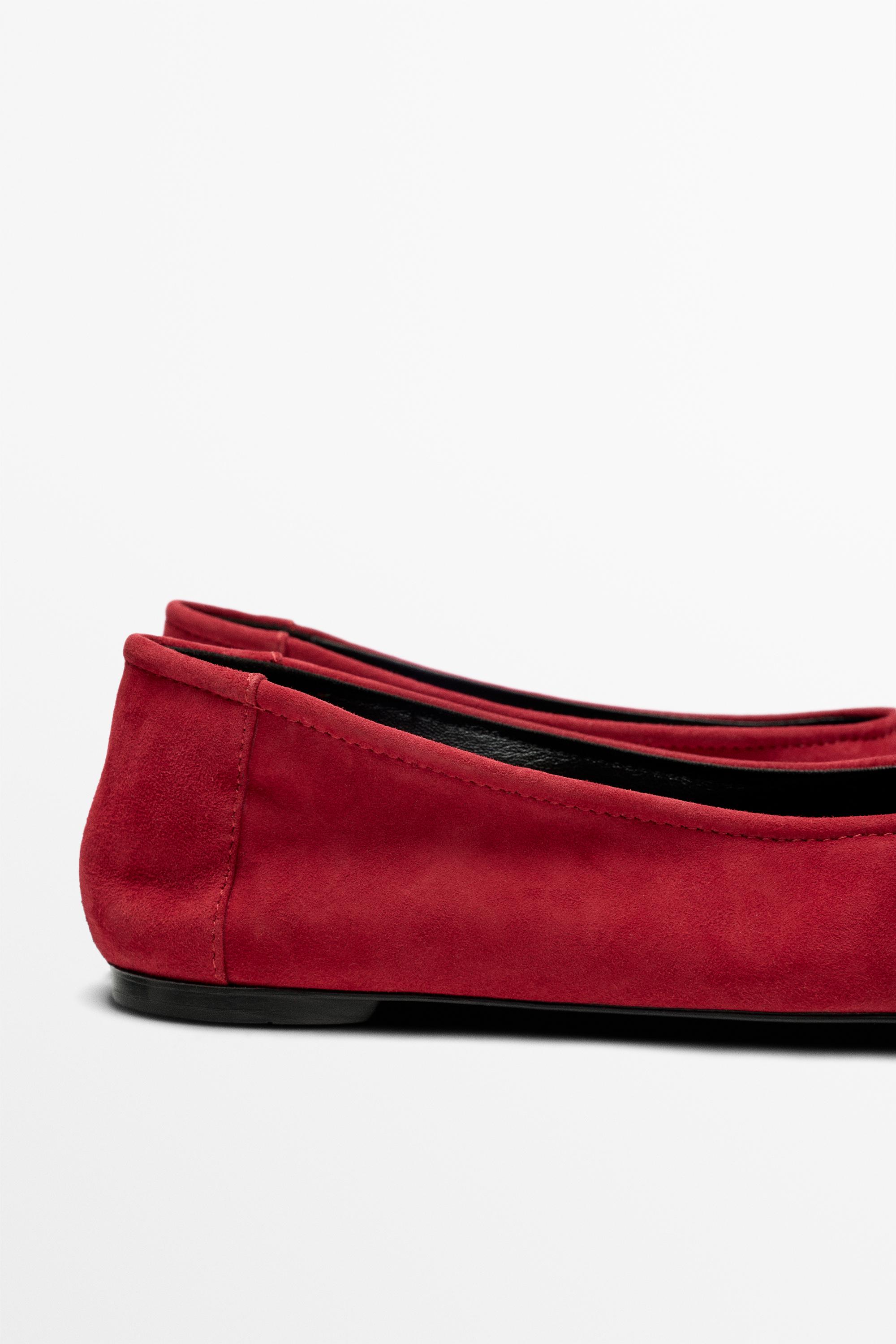 Suede ballerinas with round toe — RED