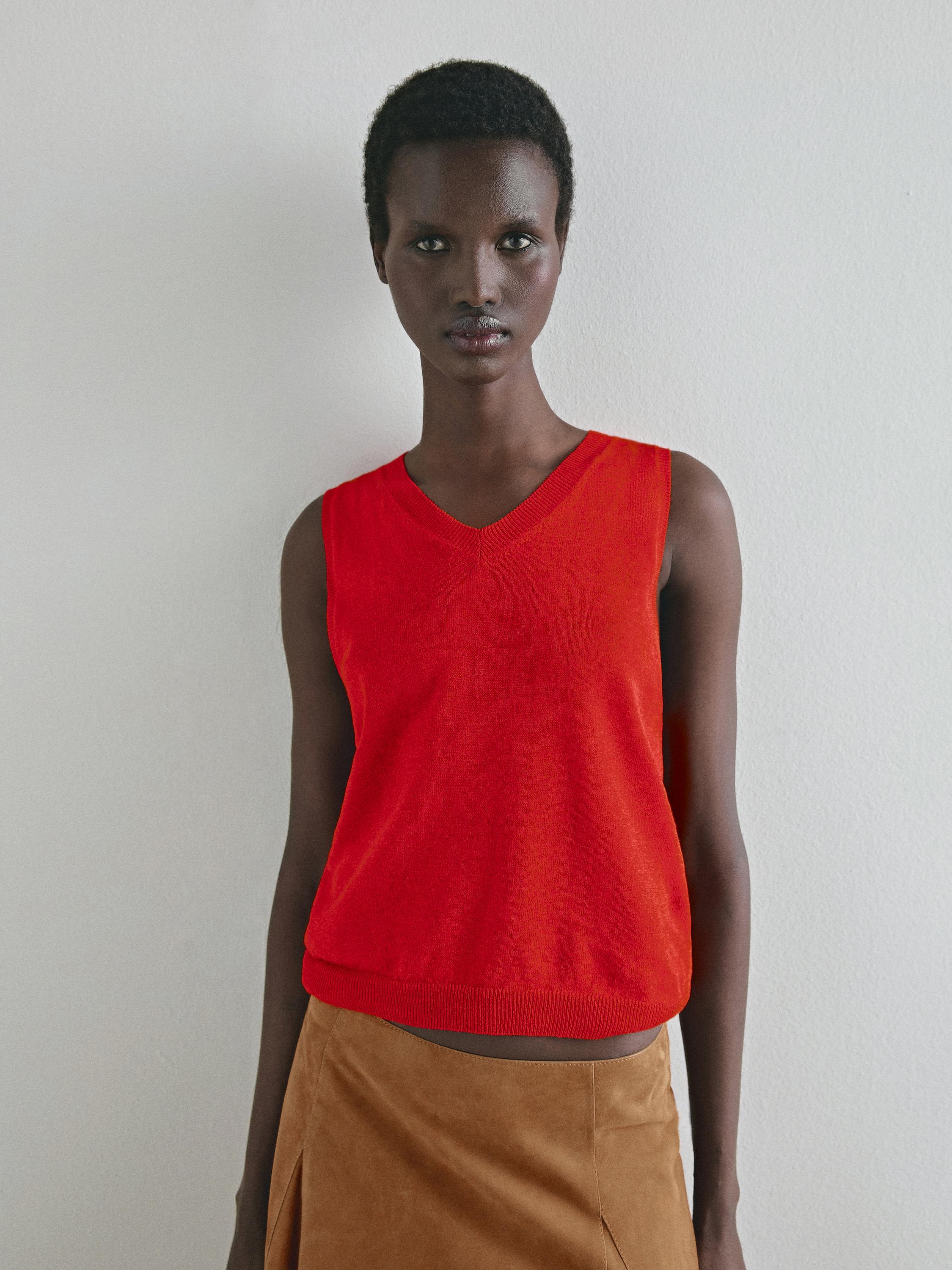 Linen blend V-neck top
