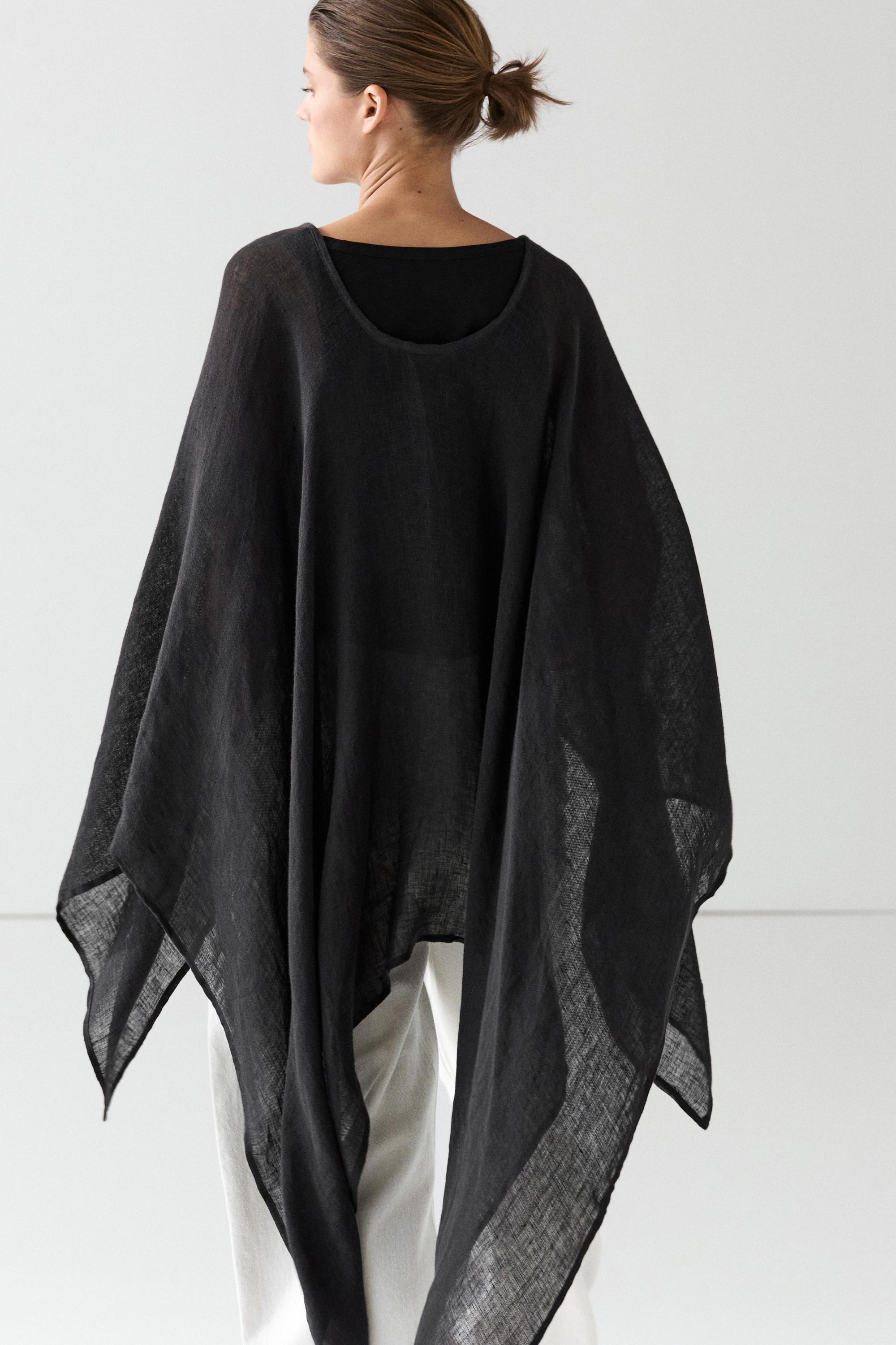 100% linen cape with tie details — BLACK