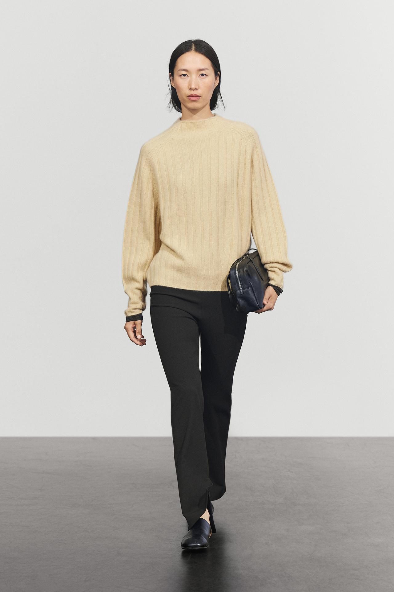 100% cashmere mock turtleneck sweater — Vanilla