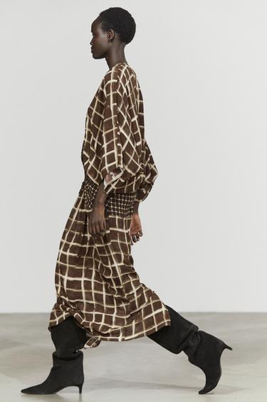 Flowy dress with printed sash detail — Chocolate 5