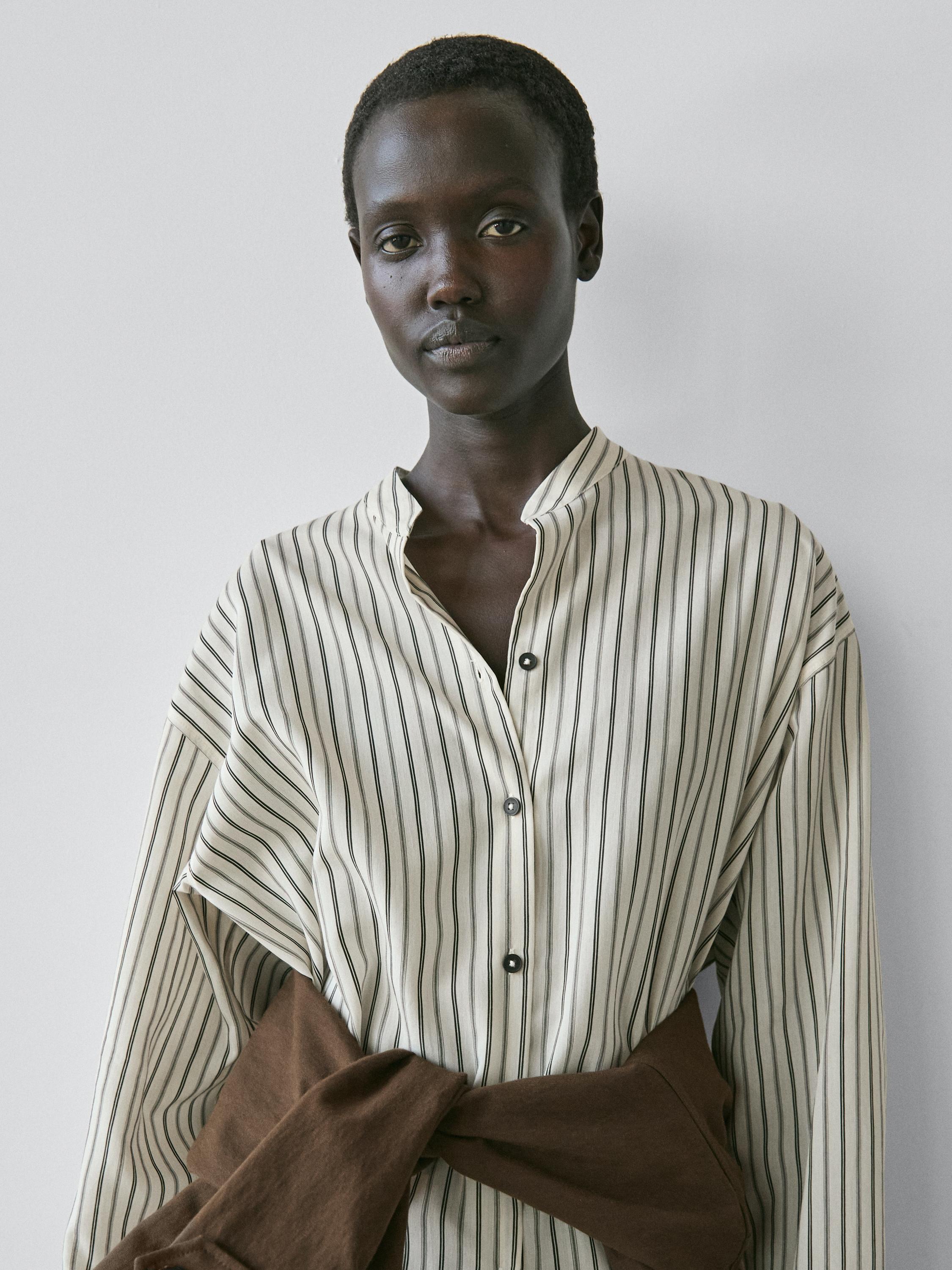 Striped flowing shirt with stand collar — Off white