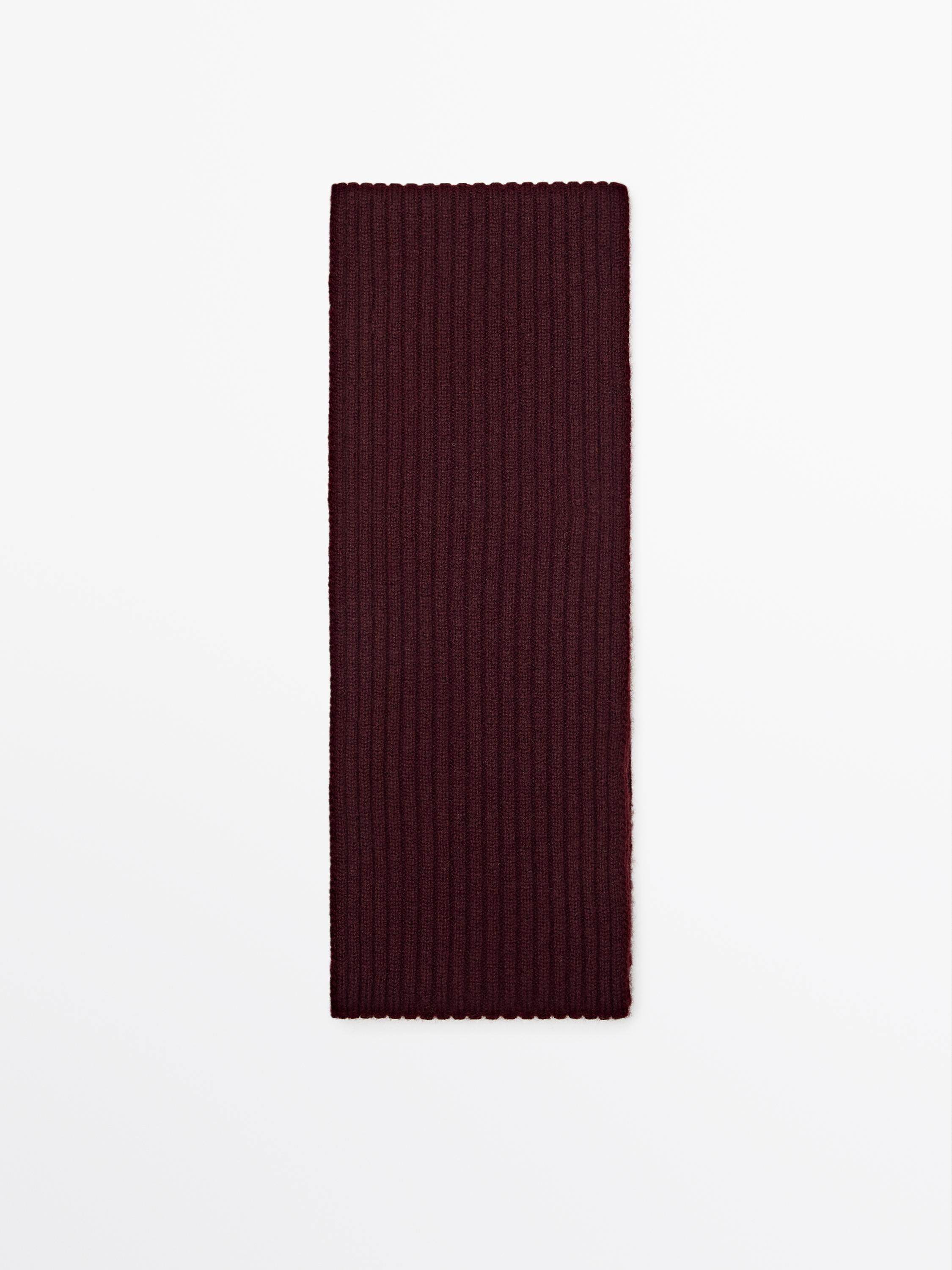Fine ribbed fabric scarf