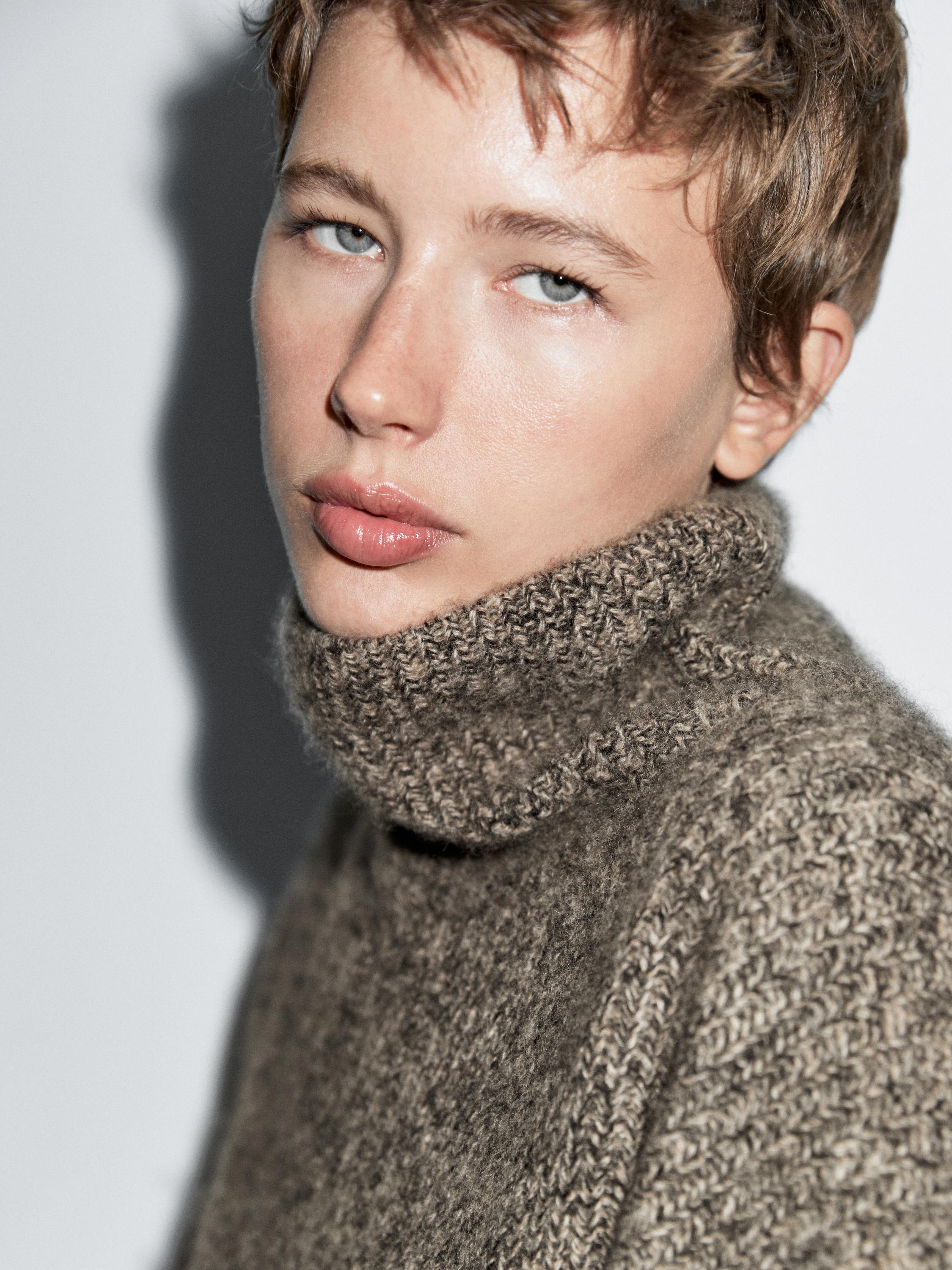 Pullover a collo alto 100% cashmere