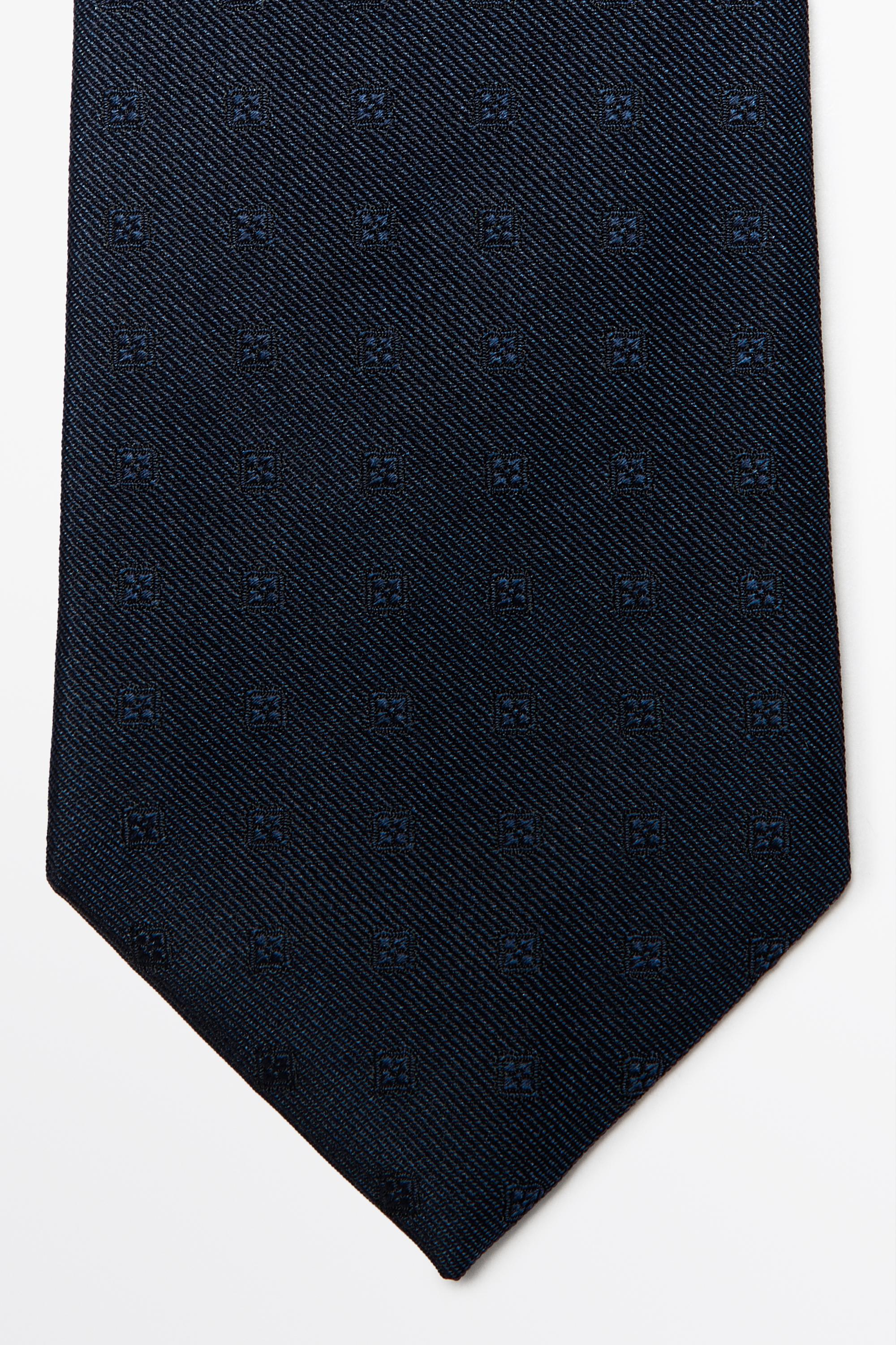 100% silk tie with embroidered detail — NAVY BLUE
