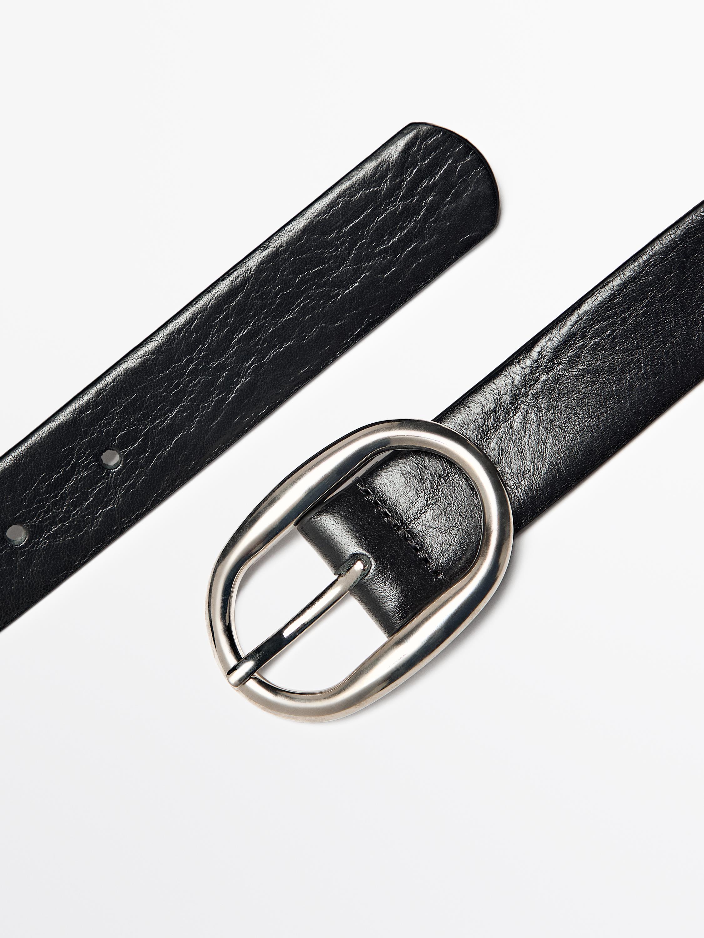 Leather belt with oval buckle