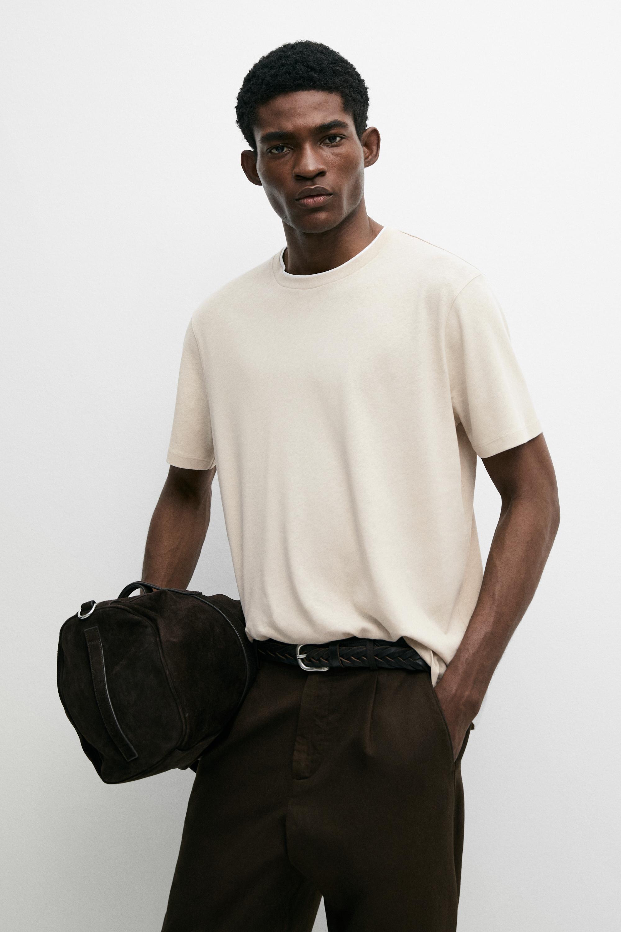 T-shirt com gola dupla de linho e algodão