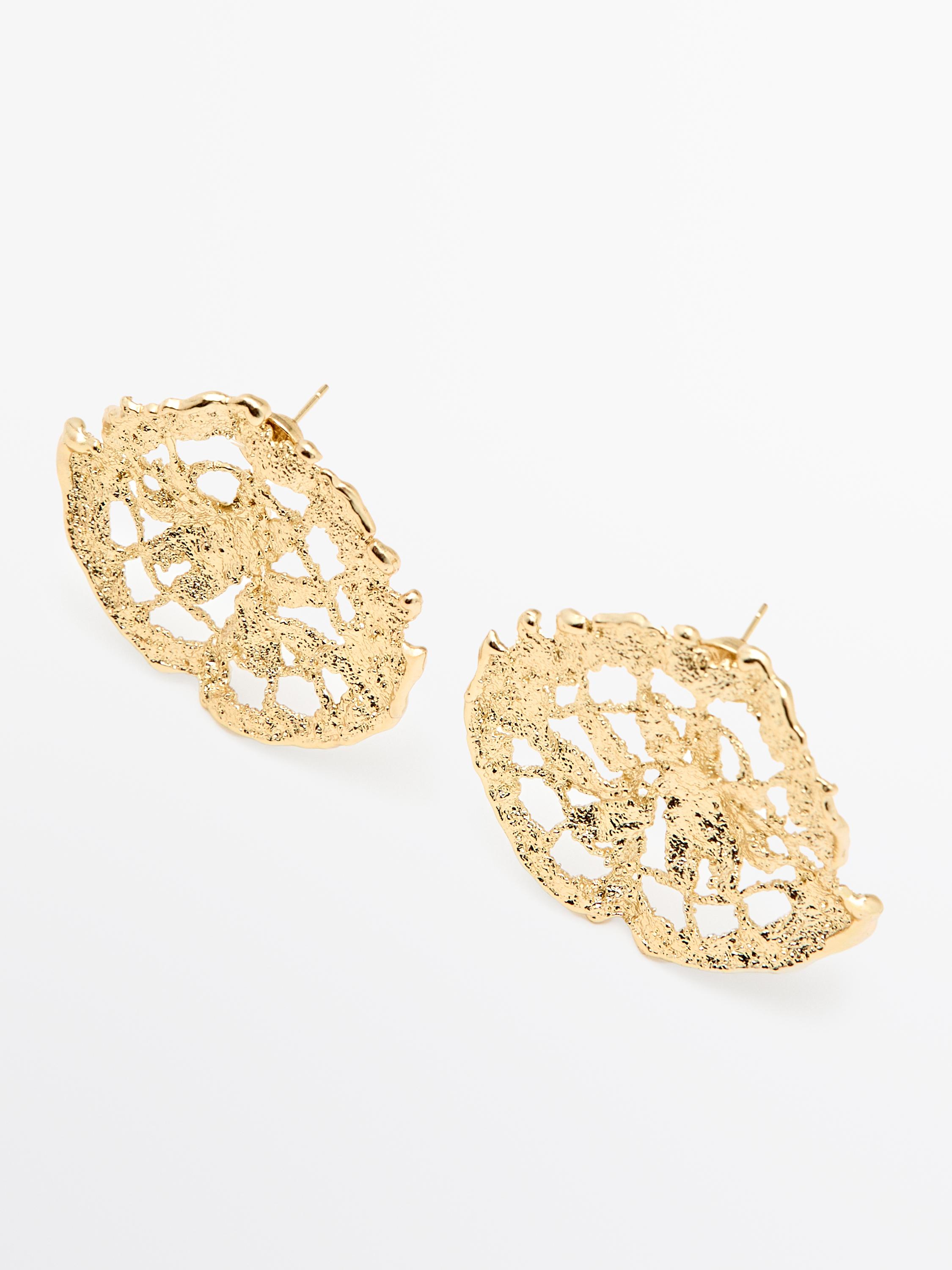 Lace circular earrings