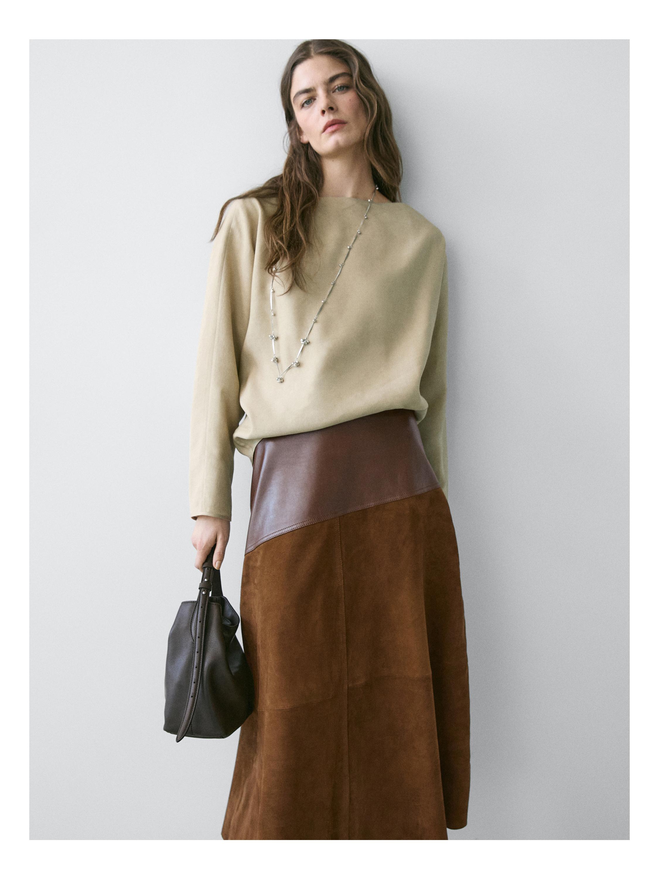 Flowing boat neck shirt — BEIGE