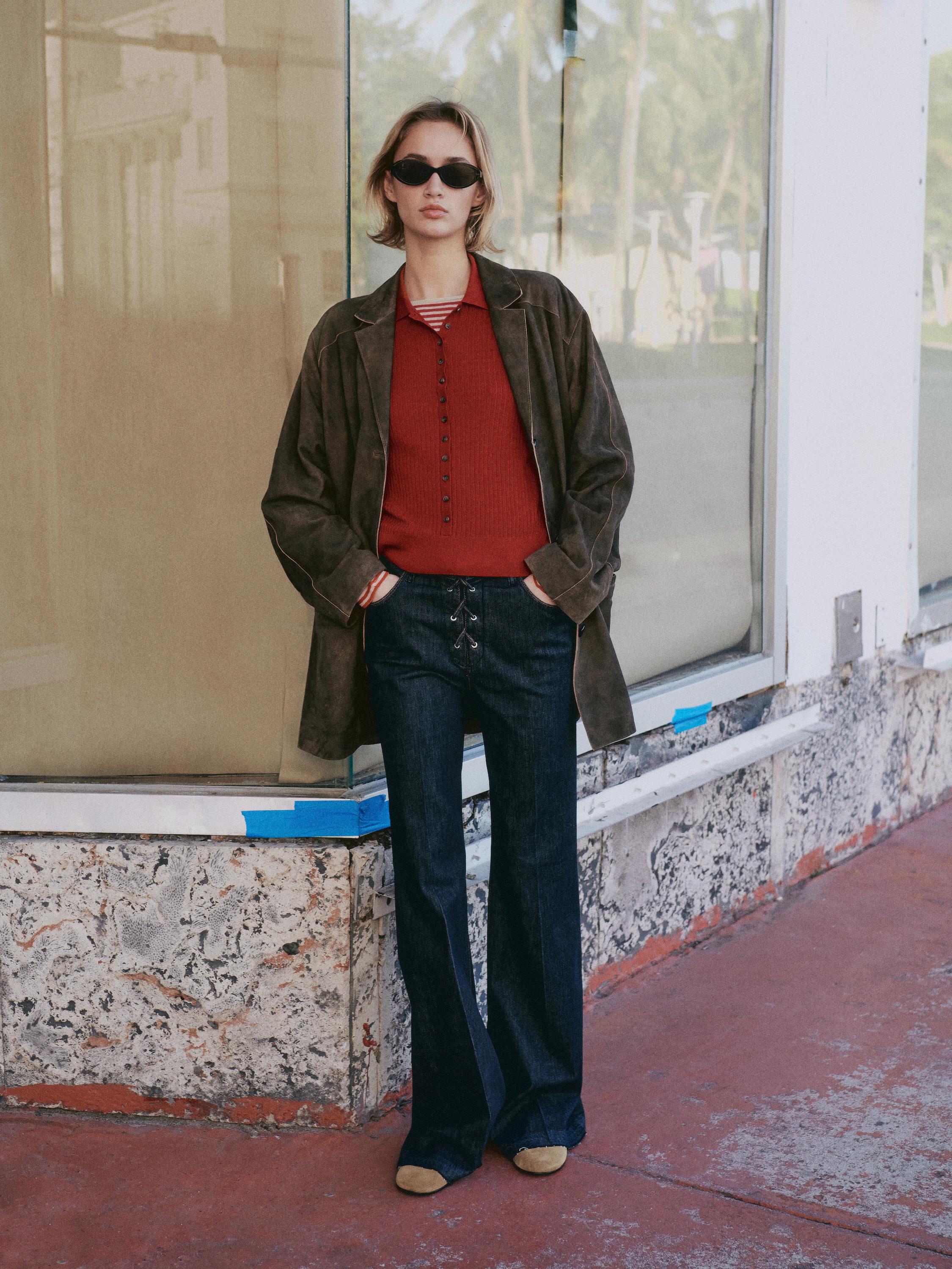 Flared high-waist jeans