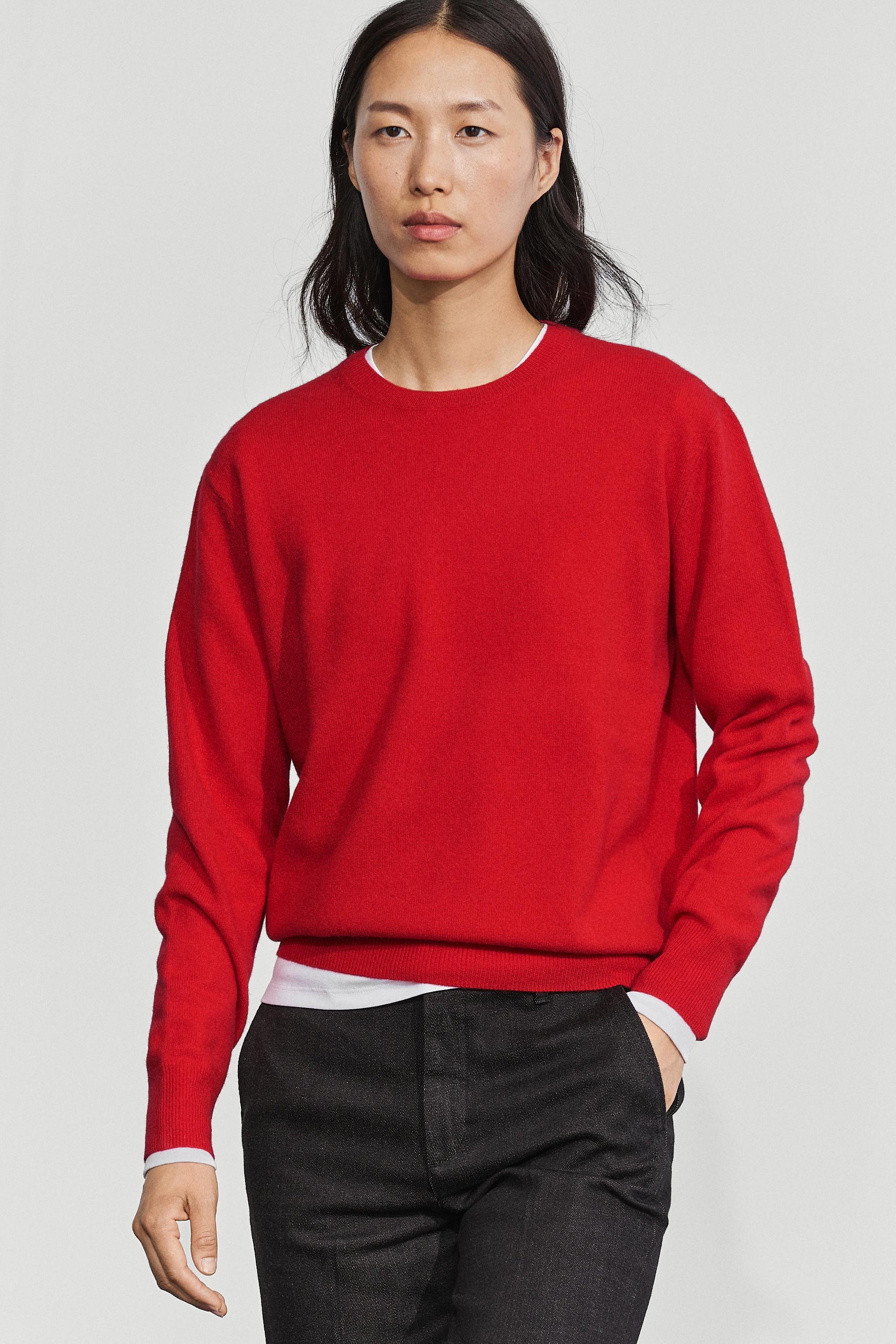 Wool blend knit sweater with round neck