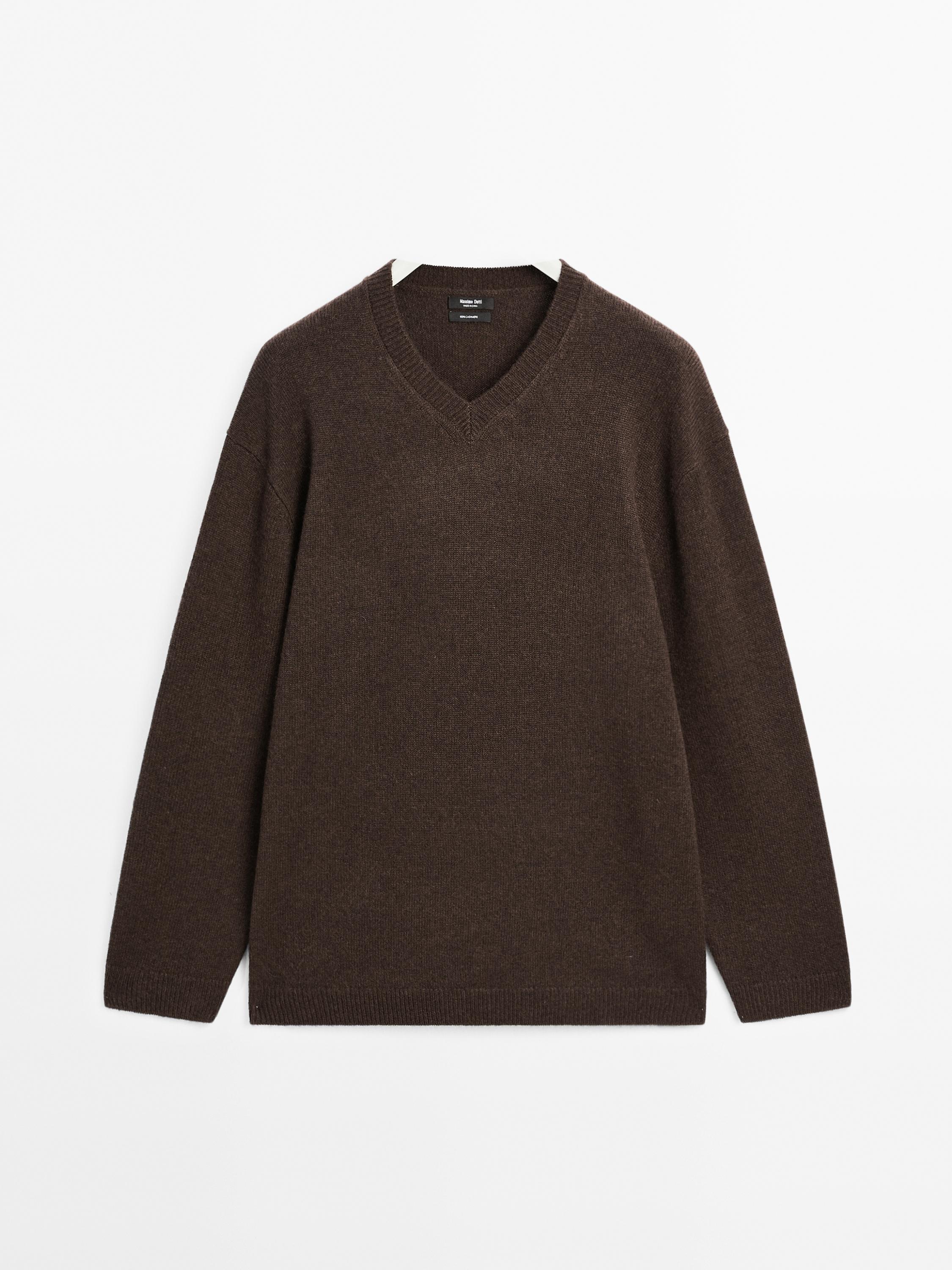Kaszmirowy sweter oversize z dekoltem w serek