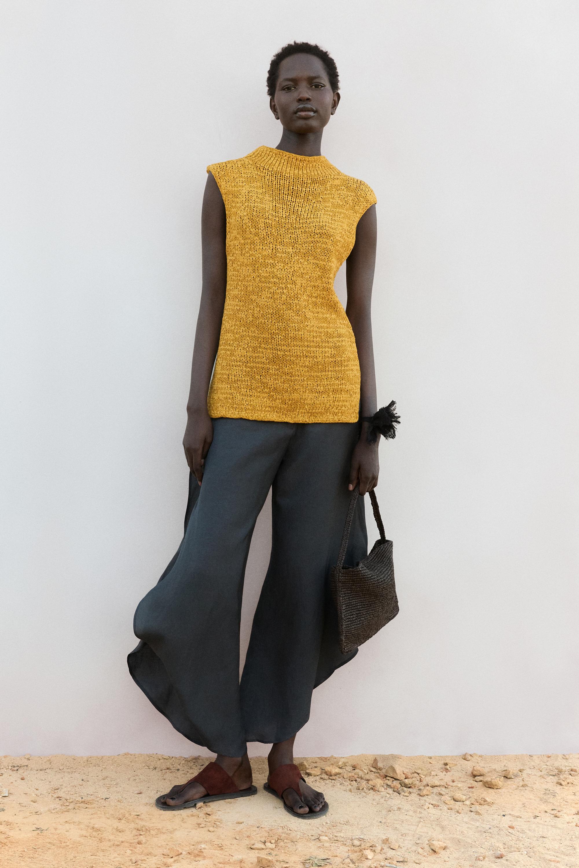 Cotton blend knit top — Curry