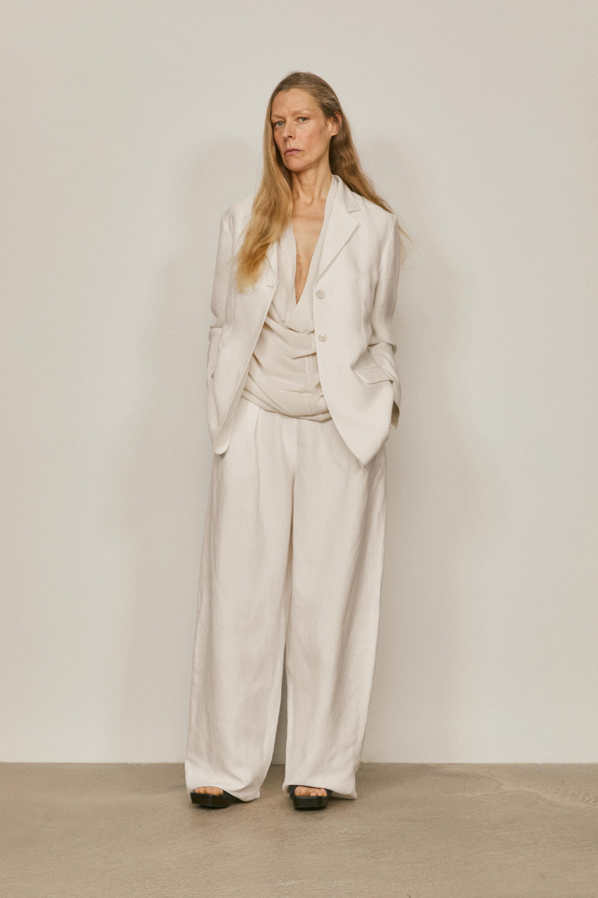 Flowing linen blend blazer - LIMITED EDITION — Off white