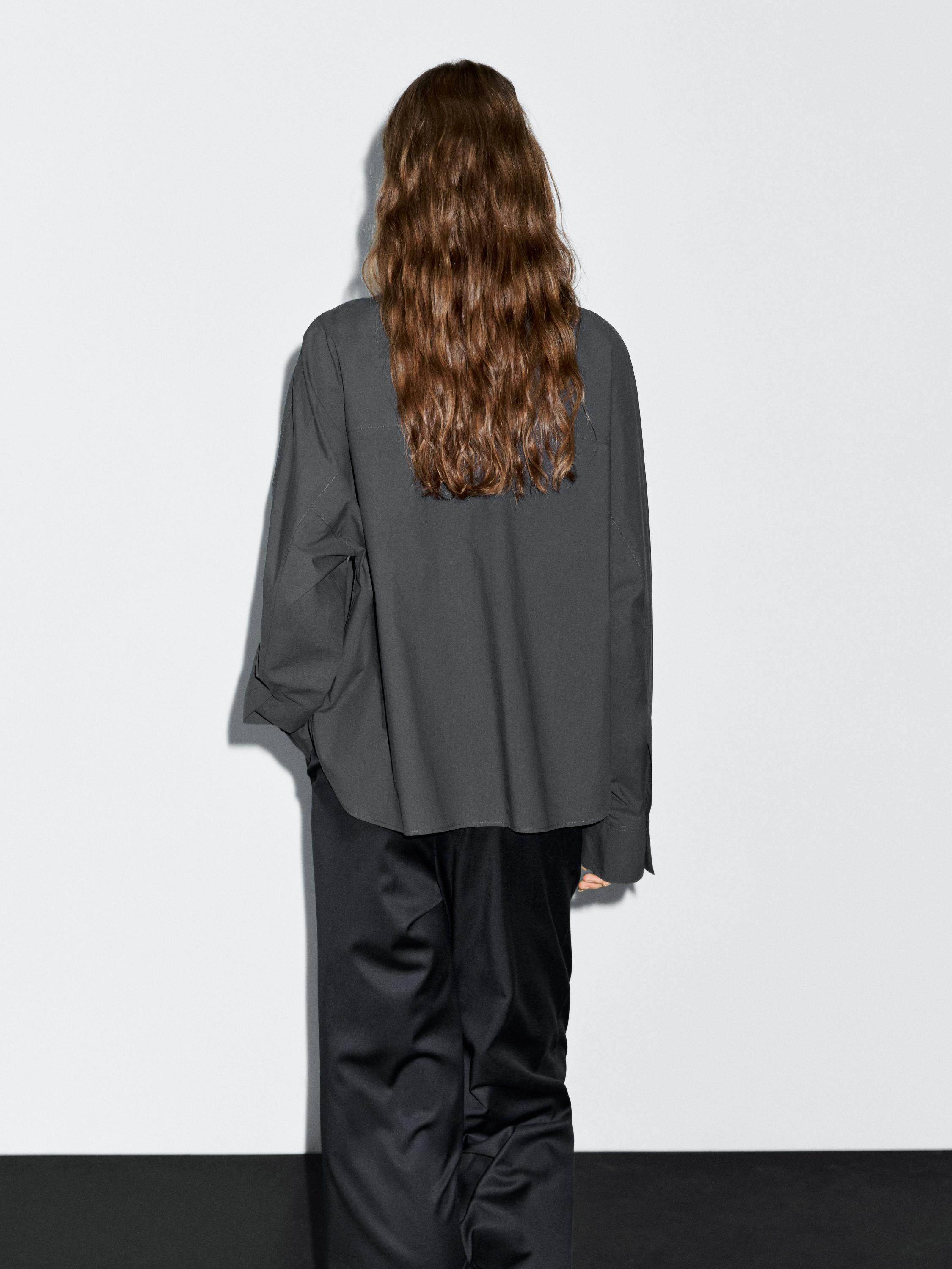 Loose-fitting 100% cotton poplin shirt