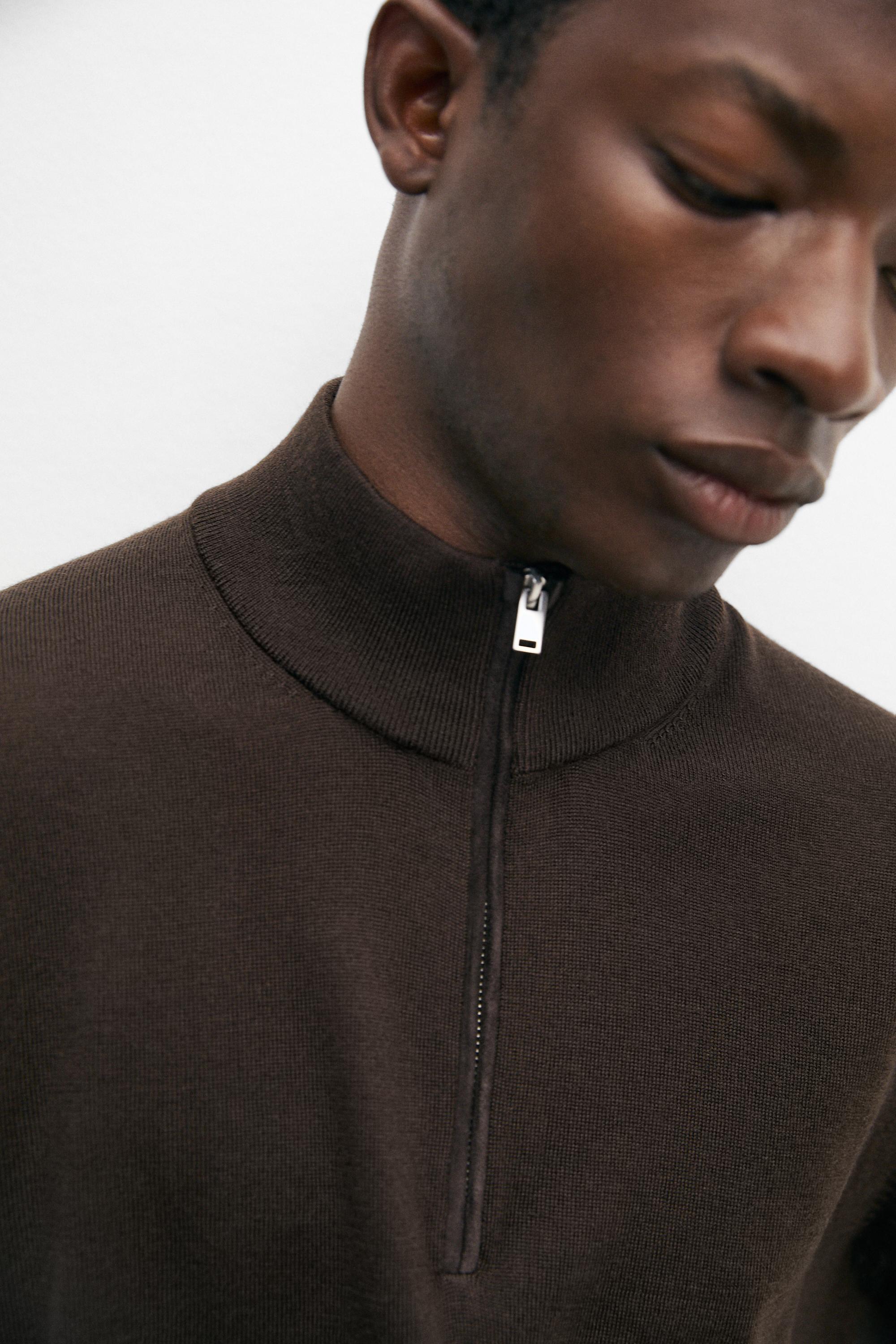 Merino wool blend mock neck knit sweater — BROWN