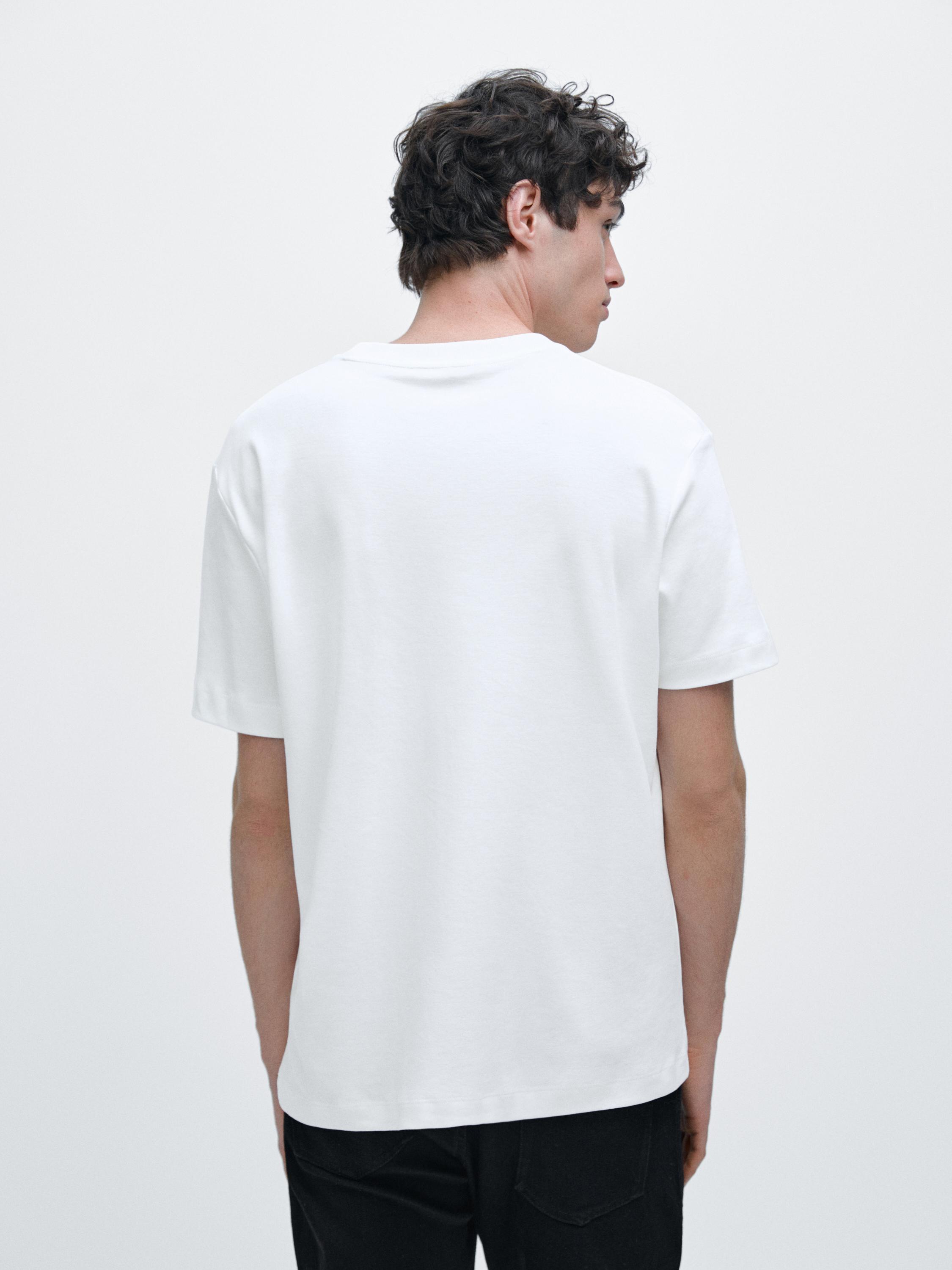 %100 pamuklu orta kalınlıkta t-shirt