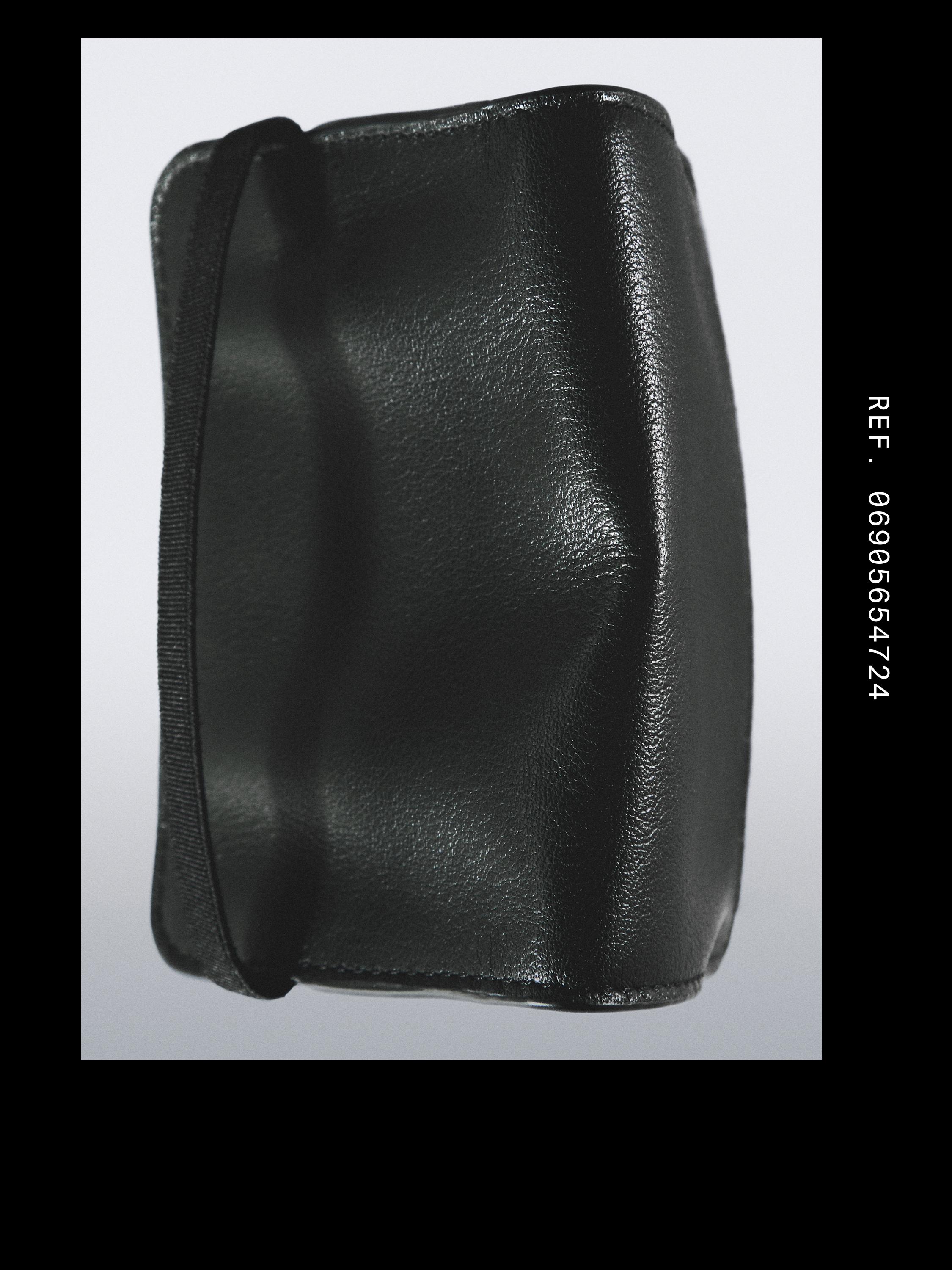Nappa leather card holder with flap — BLACK