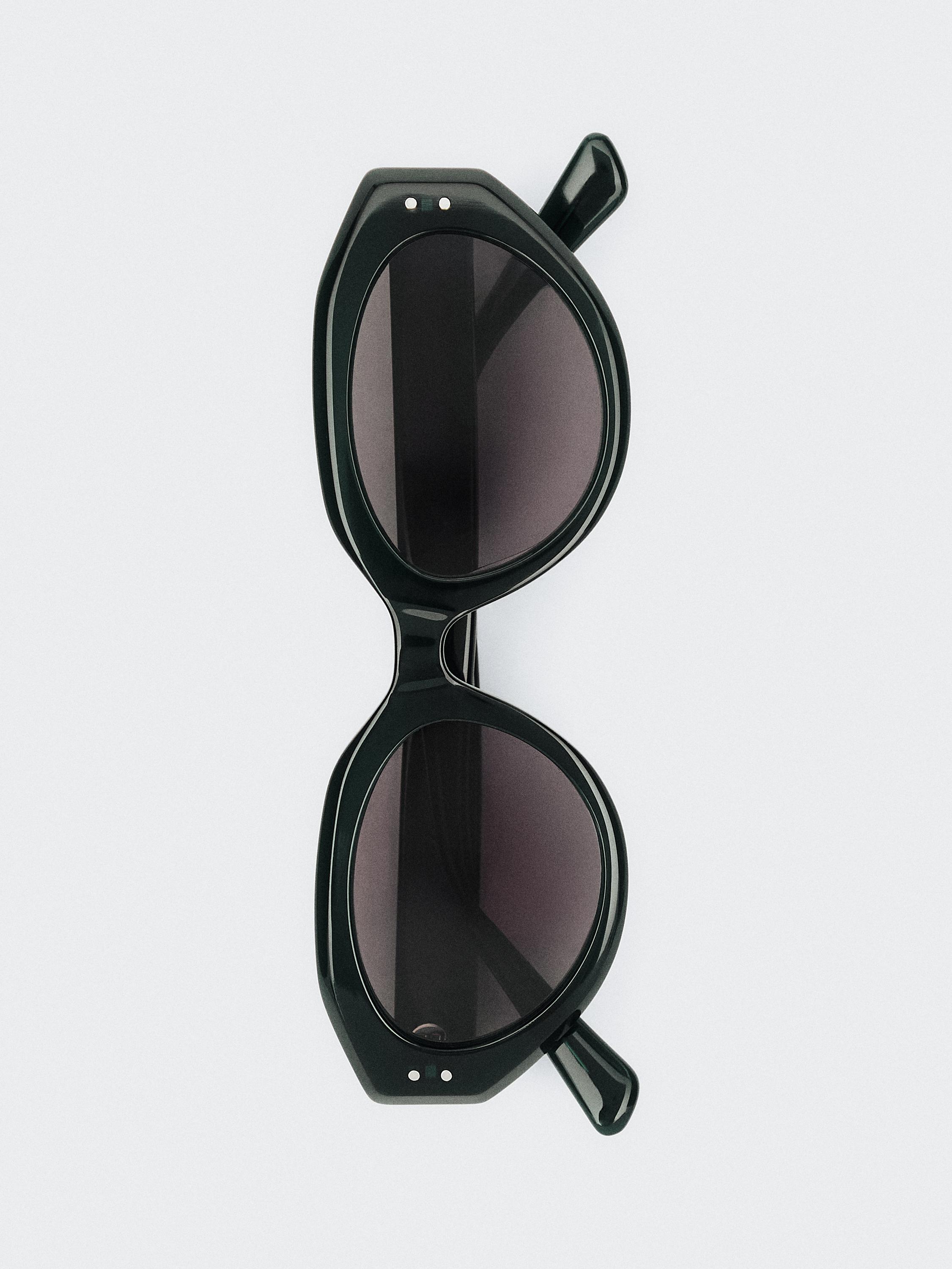 Oval sunglasses