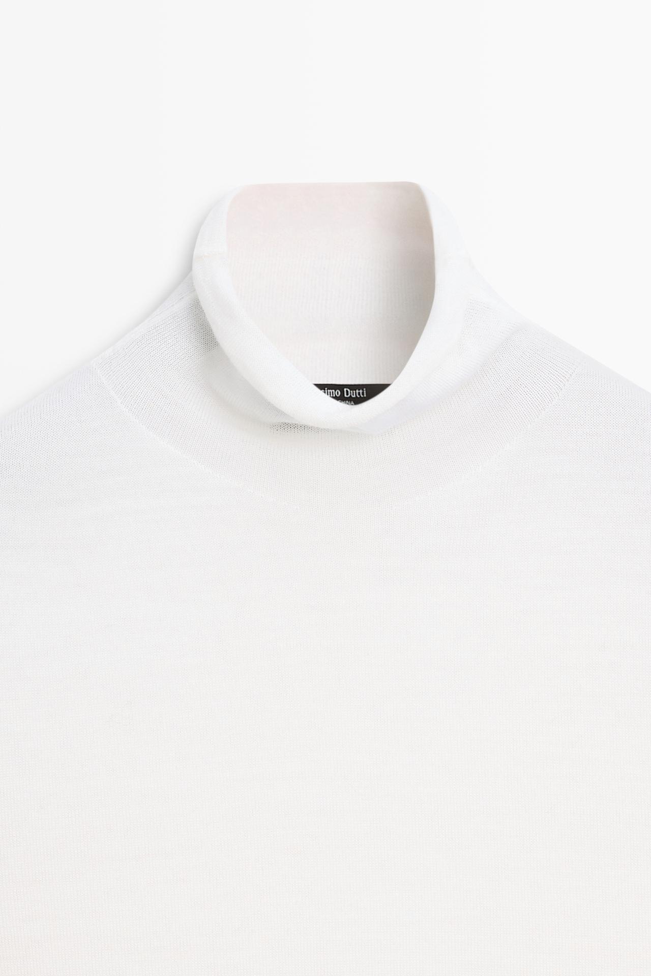 Short sleeve turtleneck knit sweater — CREAM