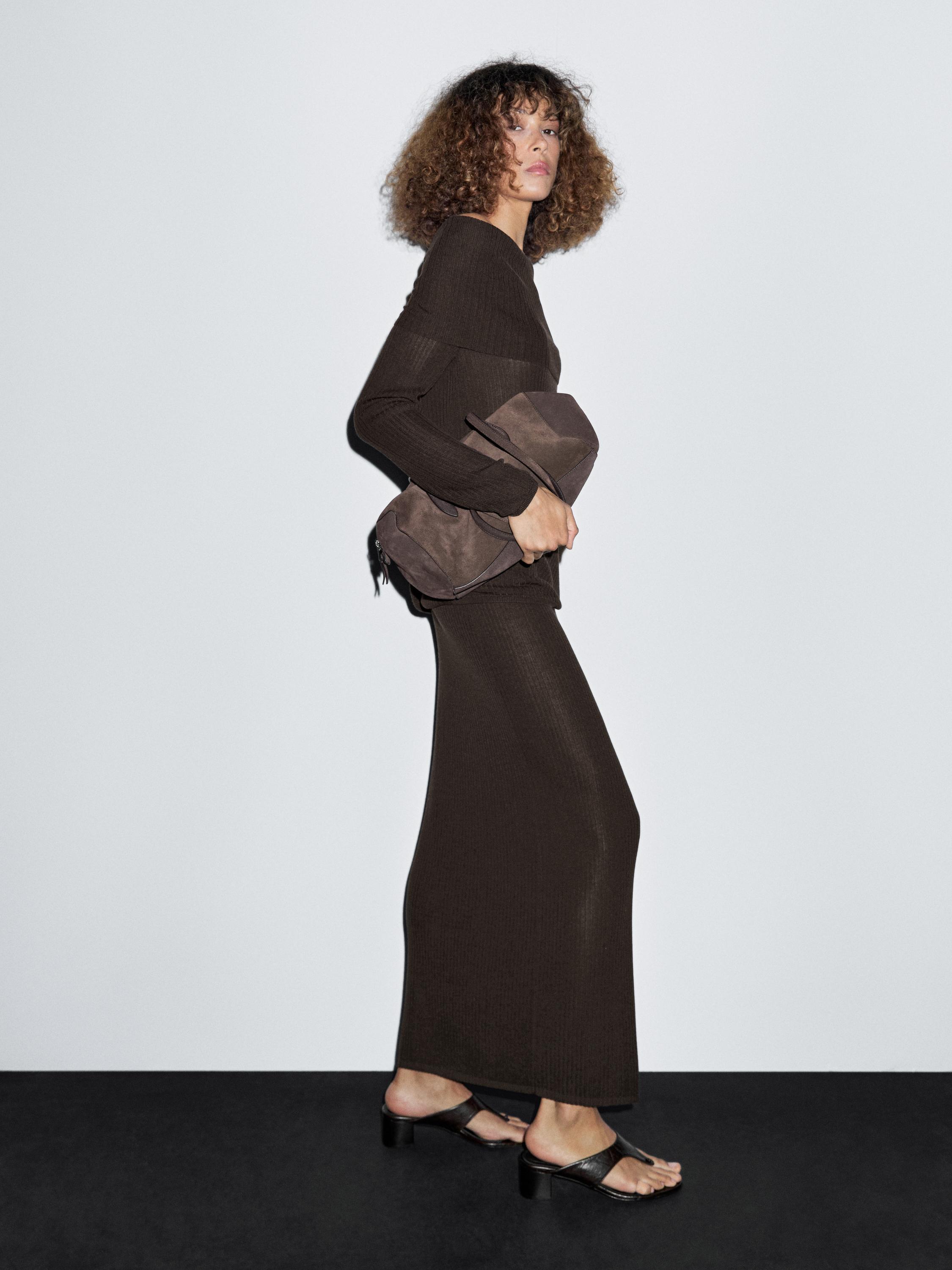 Long ribbed knit skirt