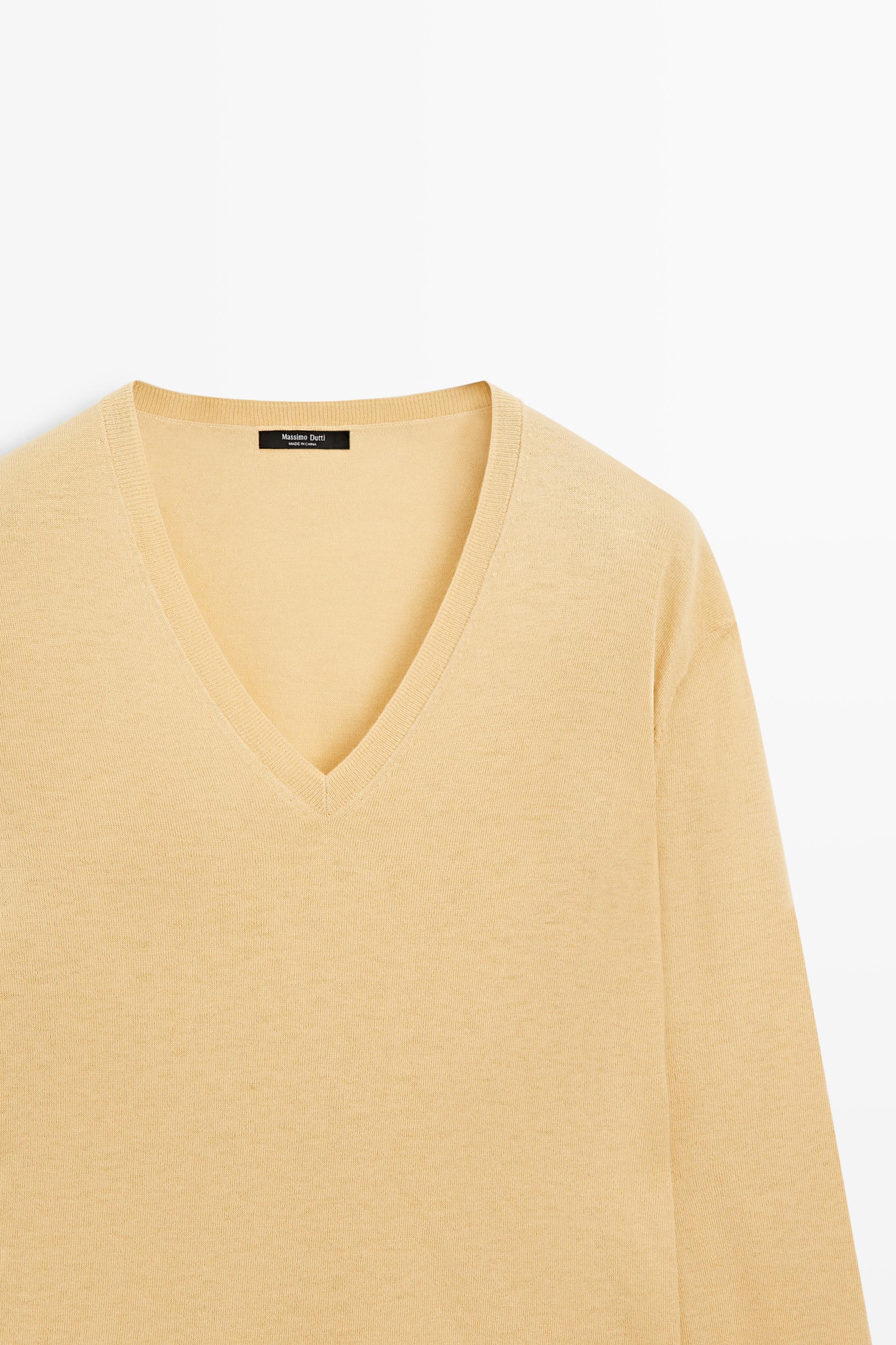 V-neck knit sweater — Vanilla