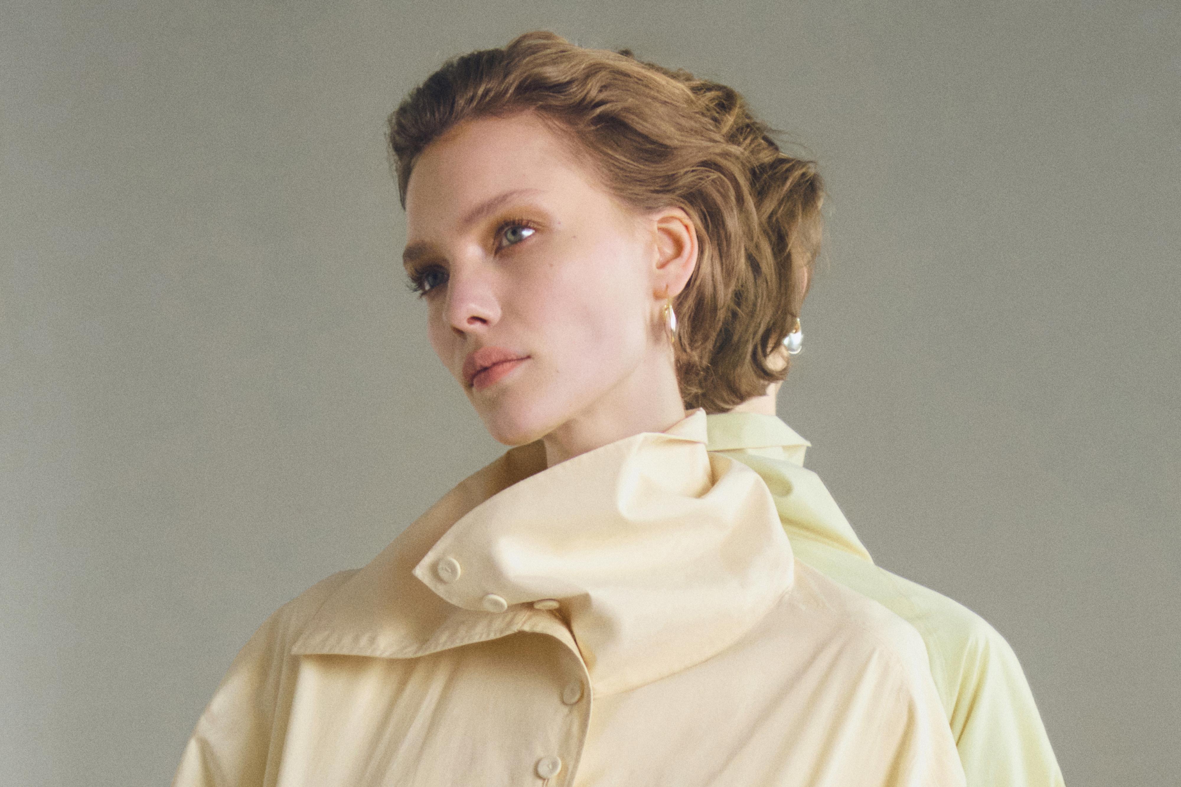 100% cotton jacket with button details