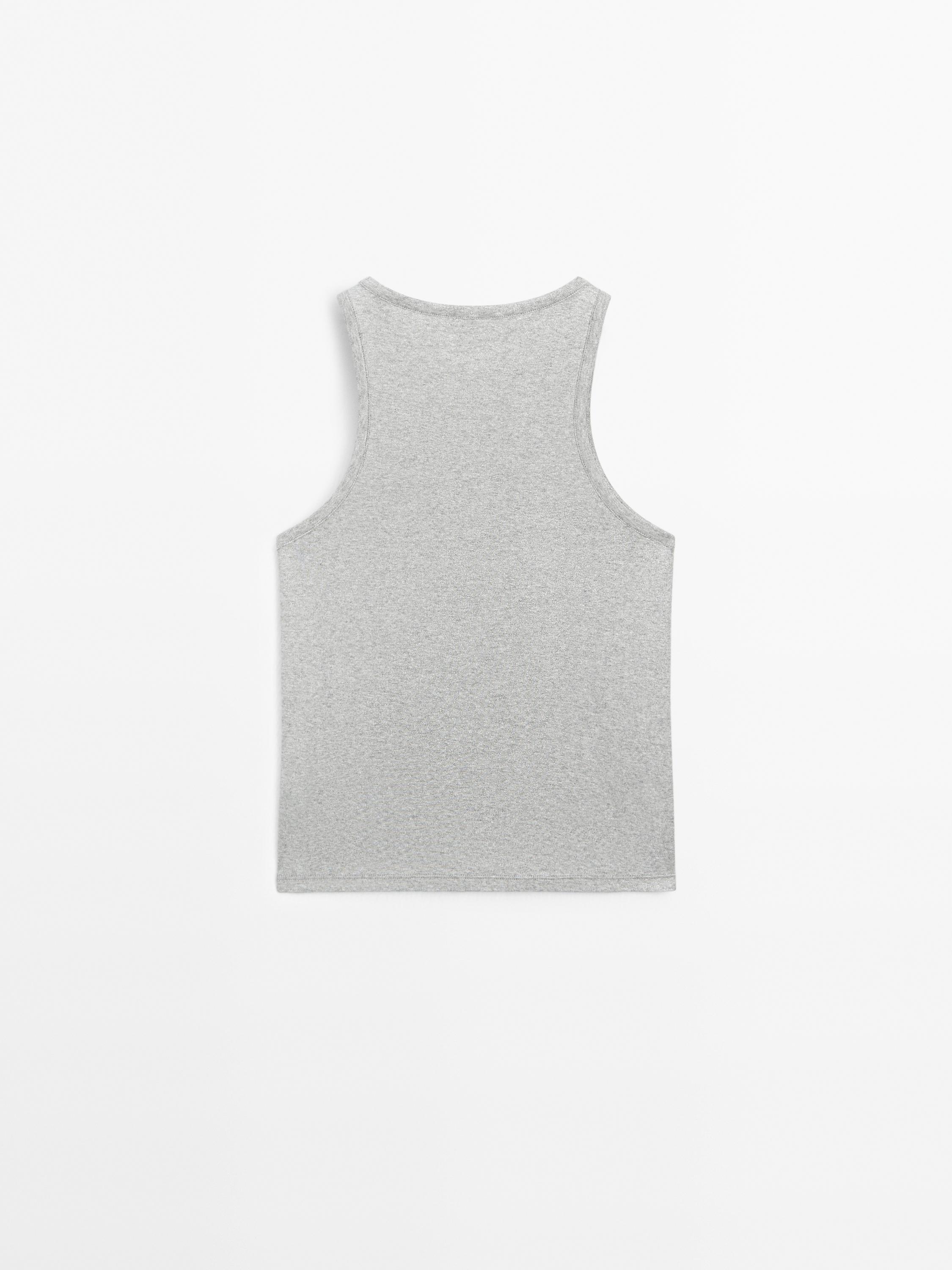 Round neck top with shimmery detail