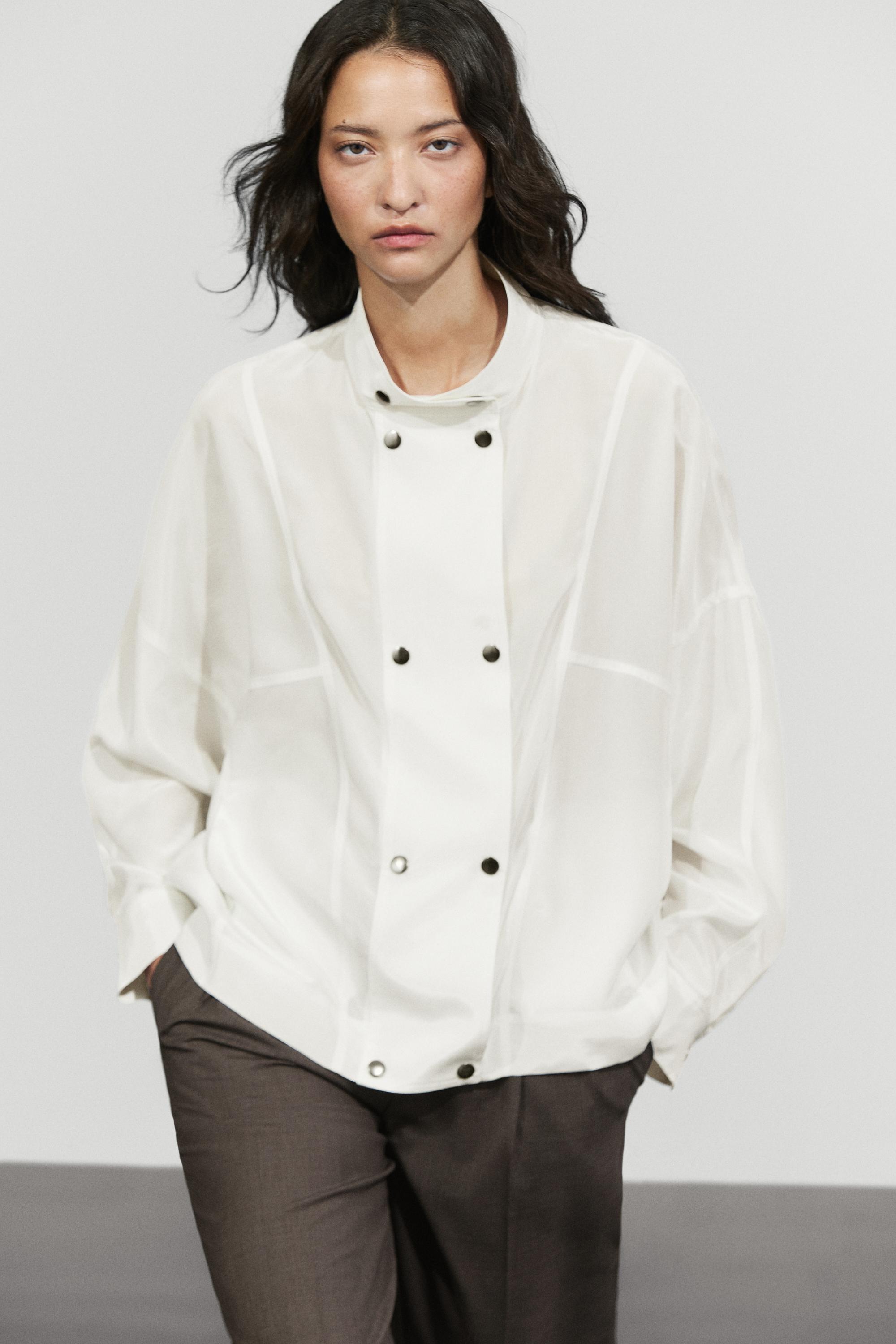Snap-button stand collar shirt