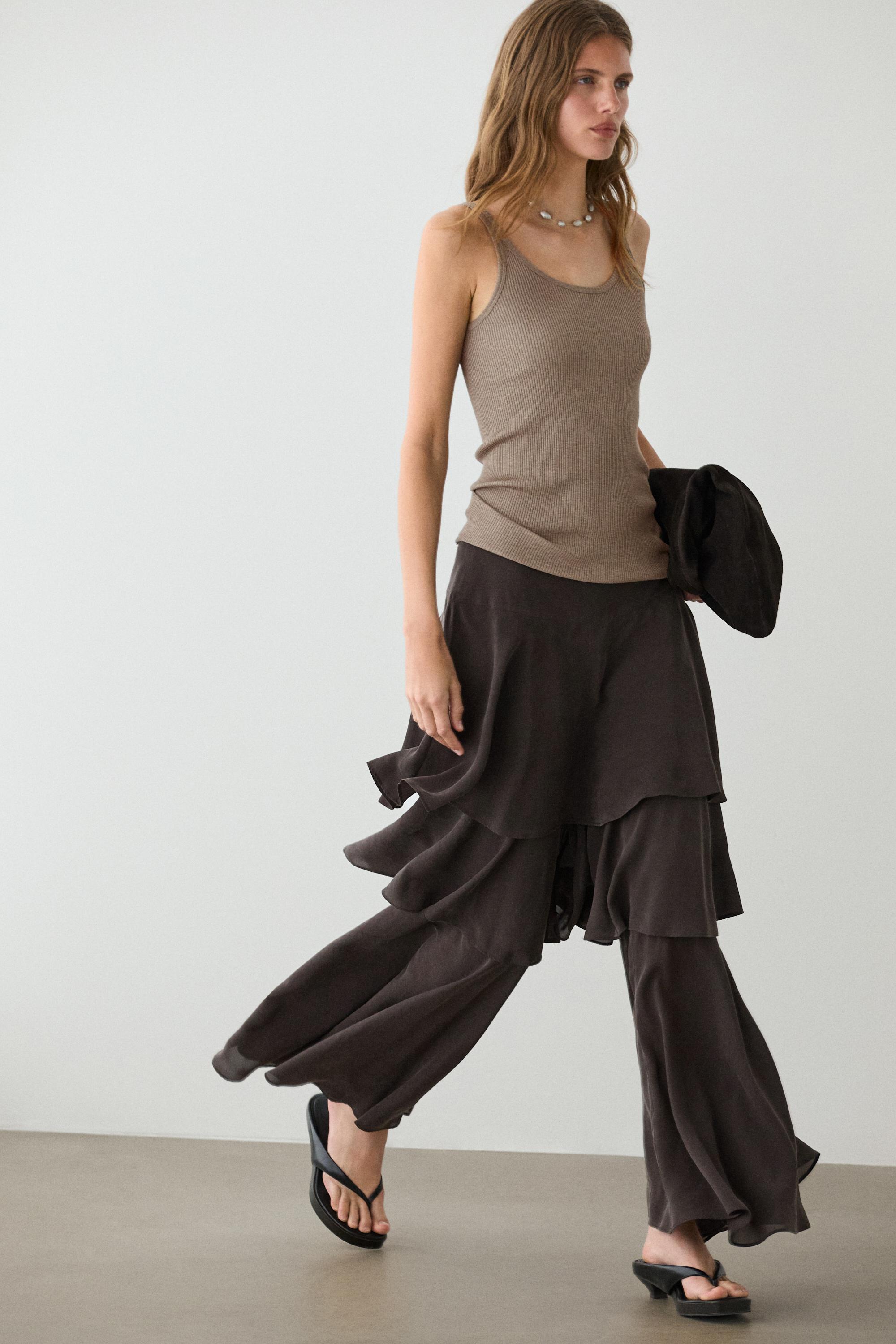 Flowing skort with ruffles — BROWN MARL