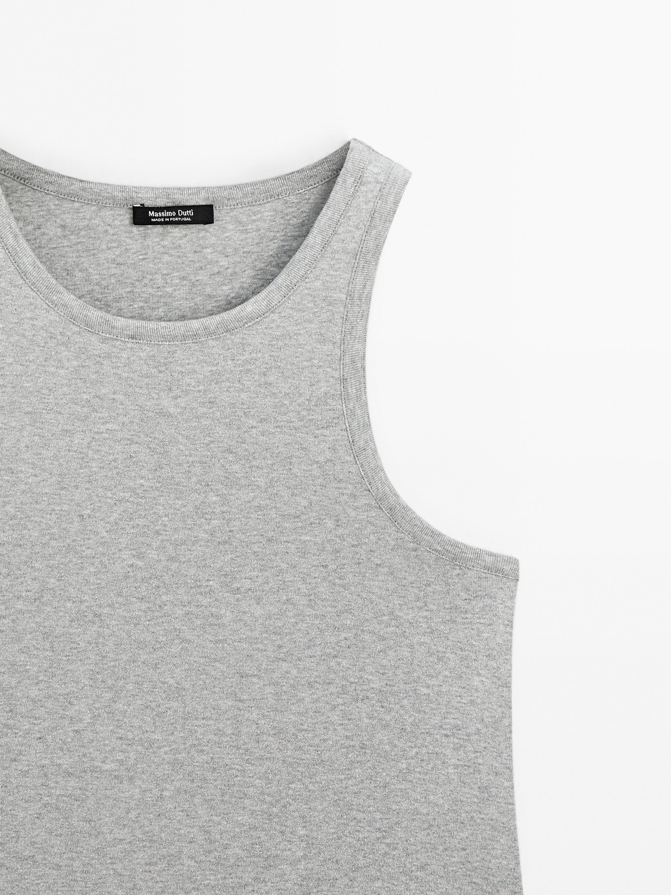Round neck top with shimmery detail
