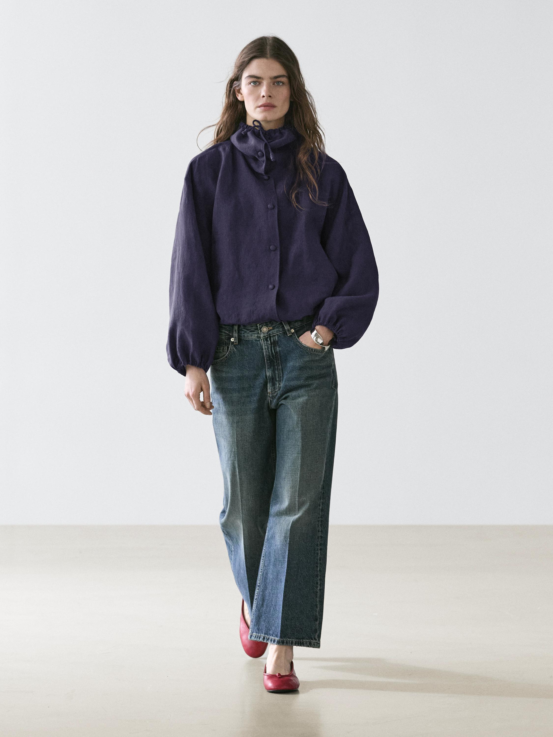 Mid-rise flare fit jeans