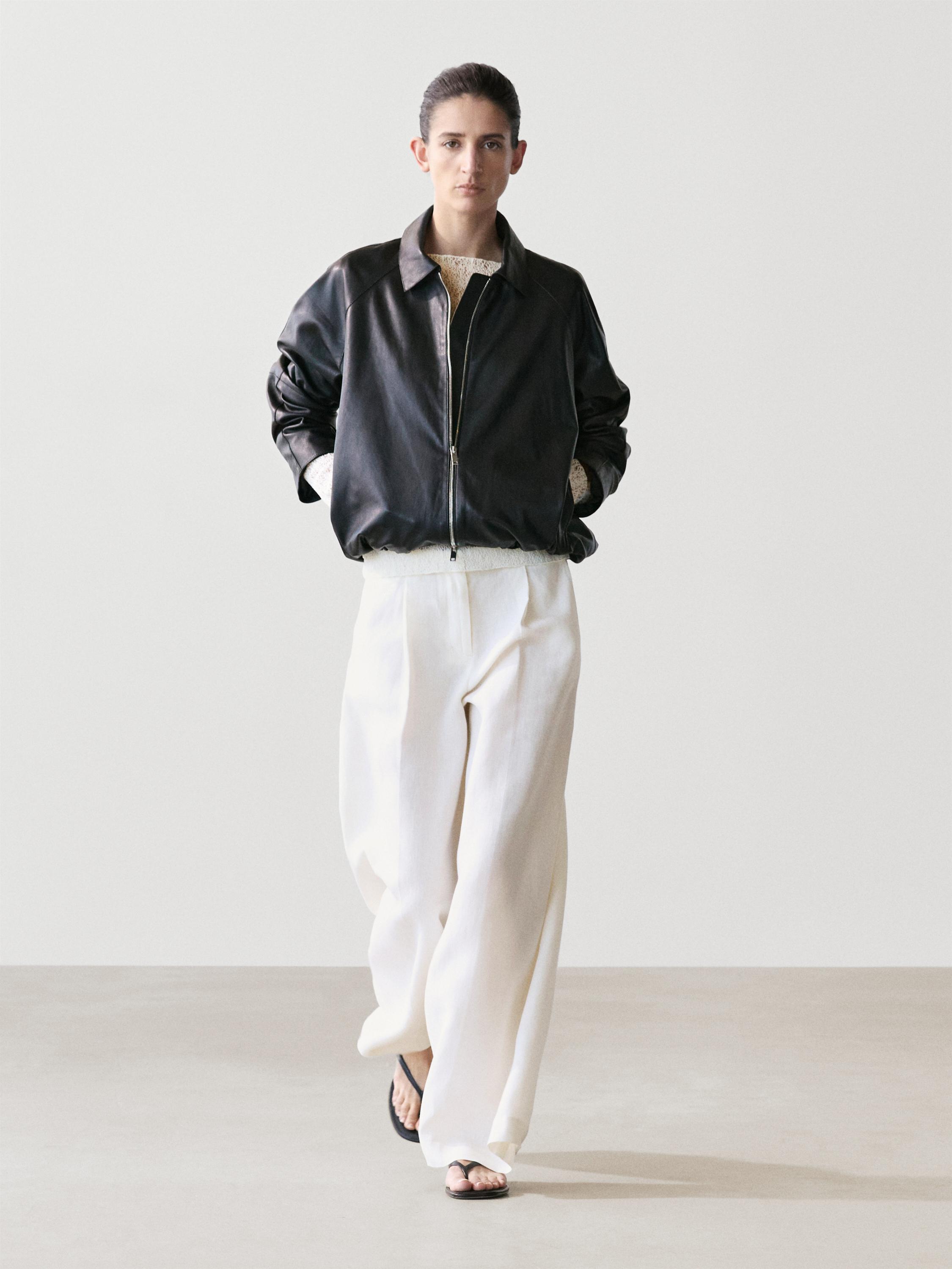 Boat neck T-shirt with lace detail · Cream · T-shirt | Massimo Dutti