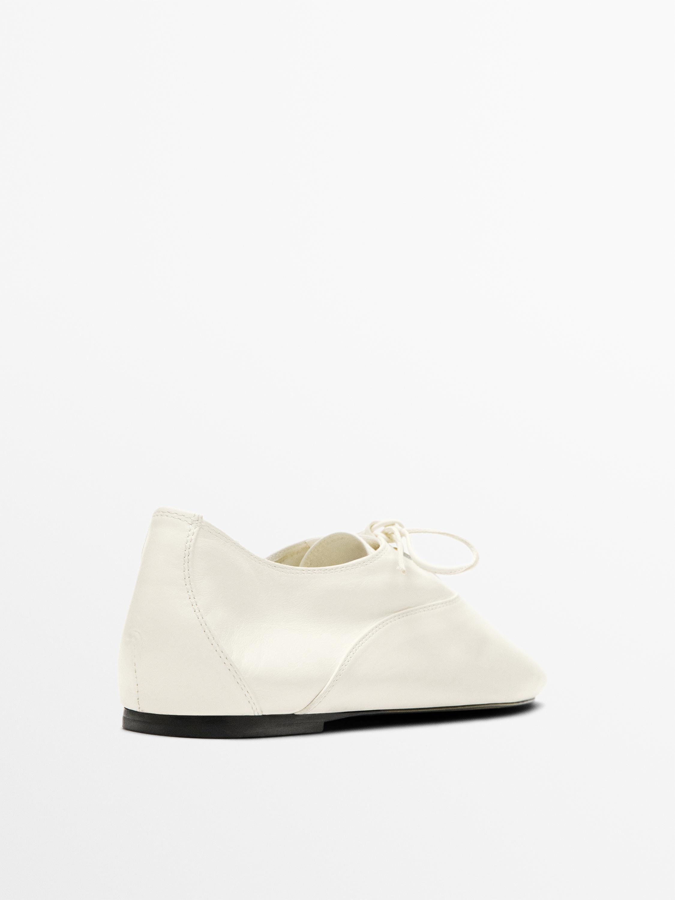 Soft leather lace-up shoes — WHITE